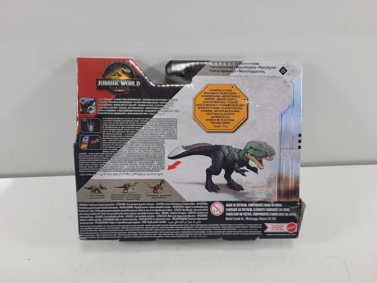 jurassic-world-figurka-atakujacy-nanotyrannus-stan-11323-2