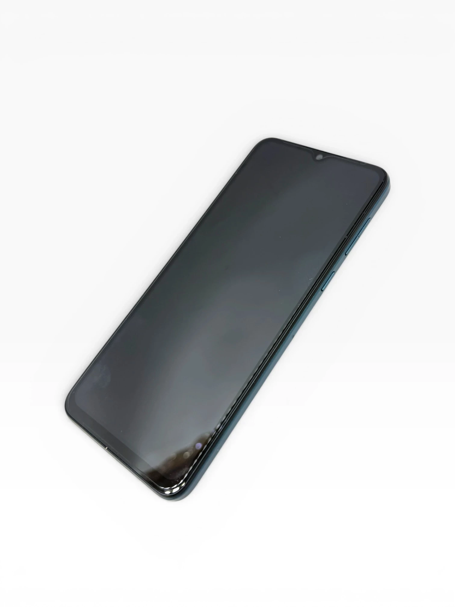 telefon-motorola-moto-e13-642gb-przekatna-ekranu-650