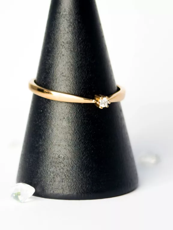 zloty-pierscionek-095g333r13-certyfikat-stan-11323-2