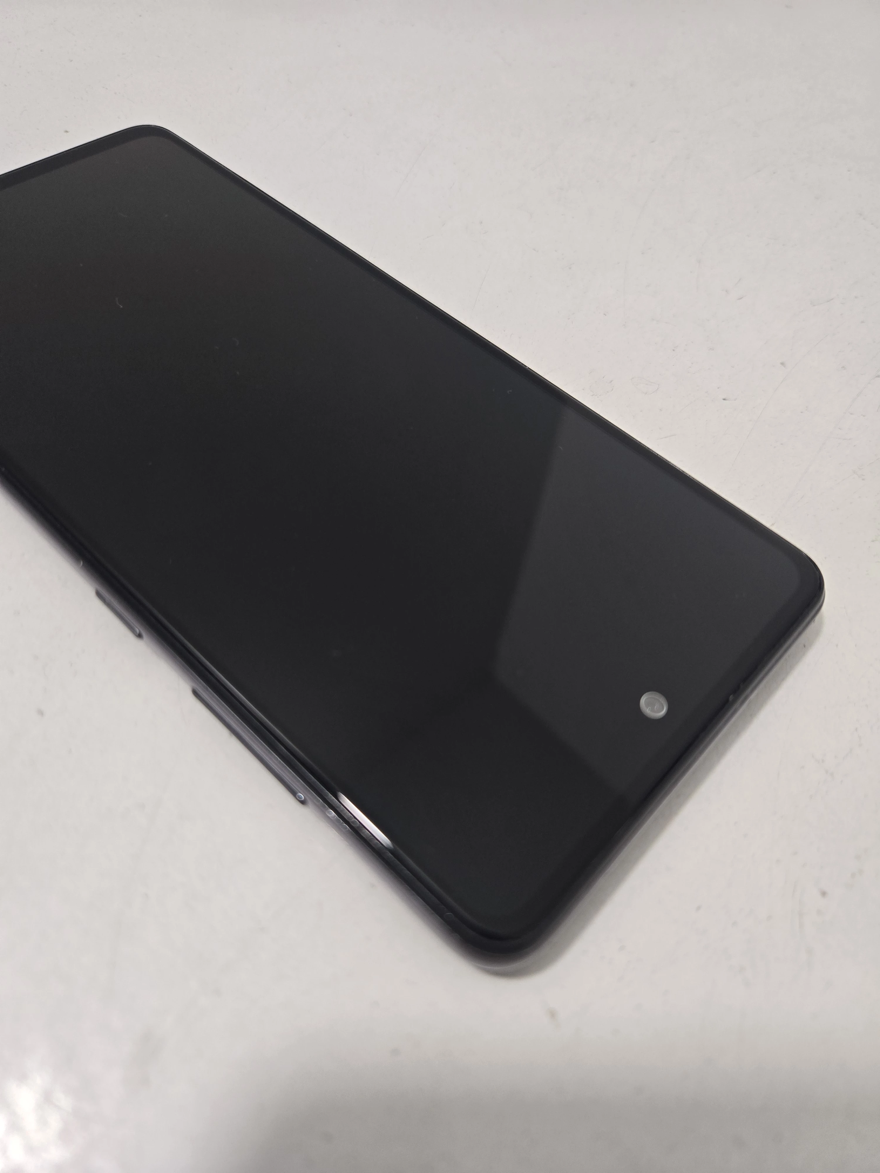 telefon-samsung-a52-6128-gb-przekatna-ekranu-650