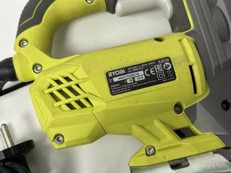 wyrzynarka-ryobi-rjs750-glebokosc-ciecia-w-drewnie-7500
