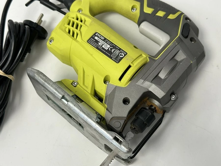 wyrzynarka-ryobi-rjs750-glebokosc-ciecia-w-metalu-600