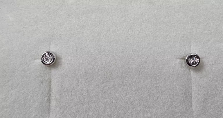 sliczny-komplet-z-bialego-zlota-lancuszek-z-kolczykami-proby-375-motyw-129129-14