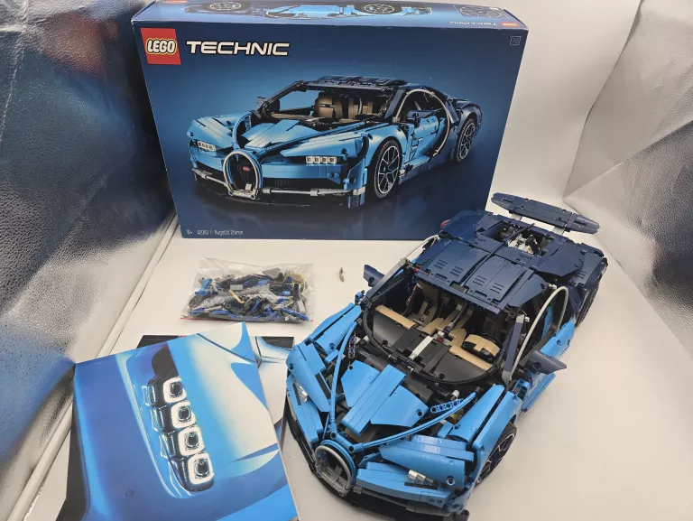 lego-technic-bugatti-chiron-42083-farbiarska-22e-mosina