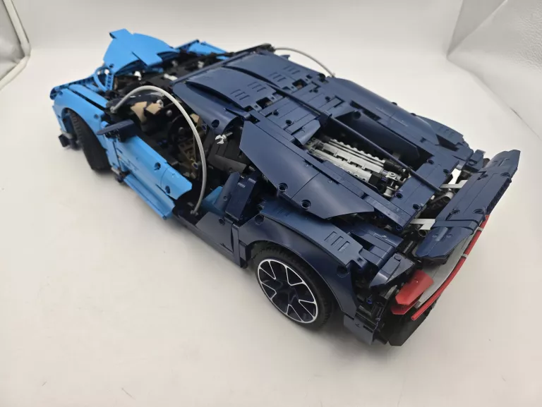 lego-technic-bugatti-chiron-42083-nazwa-zestawu-bugatti-chiron