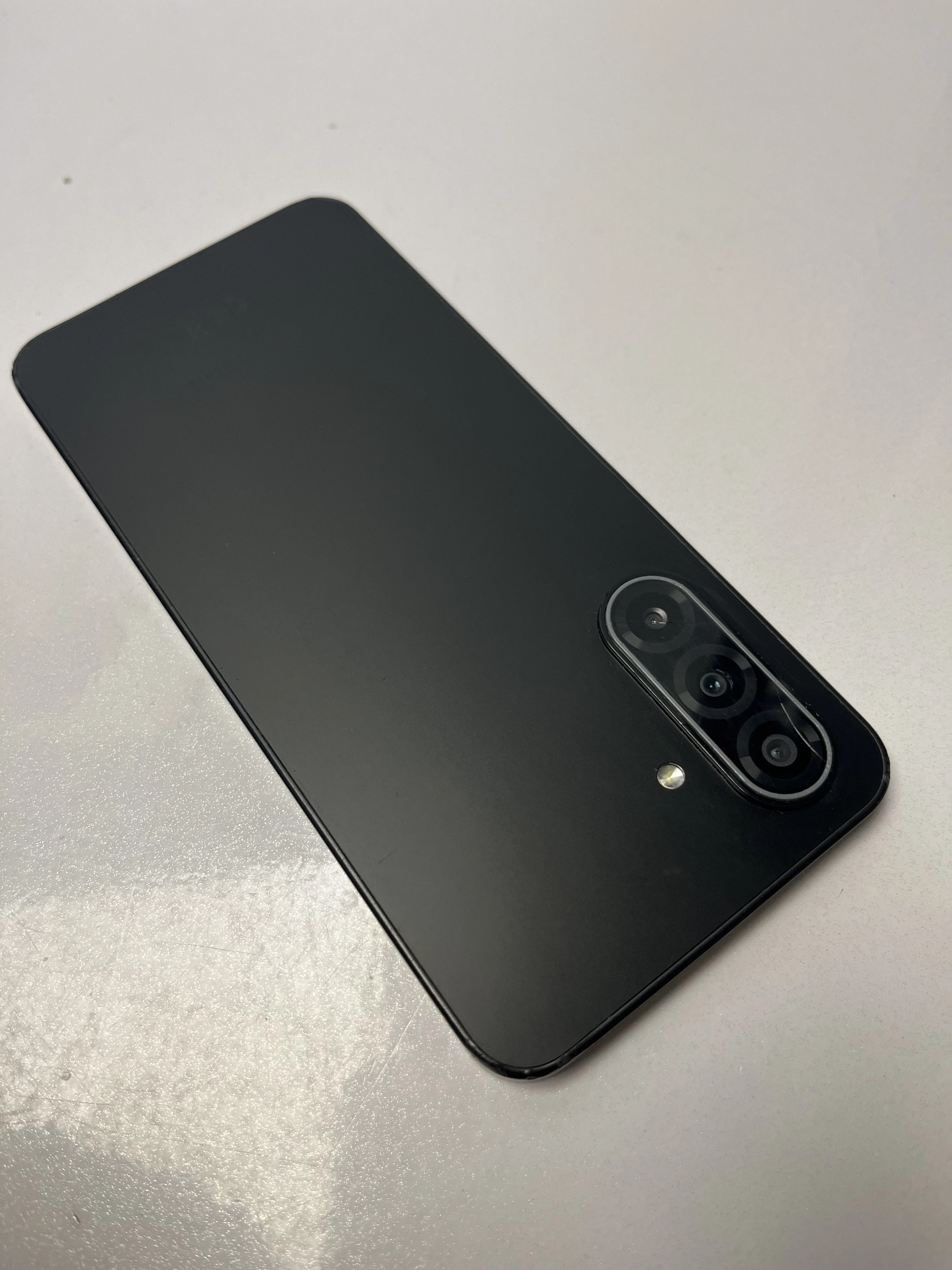 telefon-samsung-galaxy-a17-5g-4128gb-wbudowana-pamiec-202869-214189