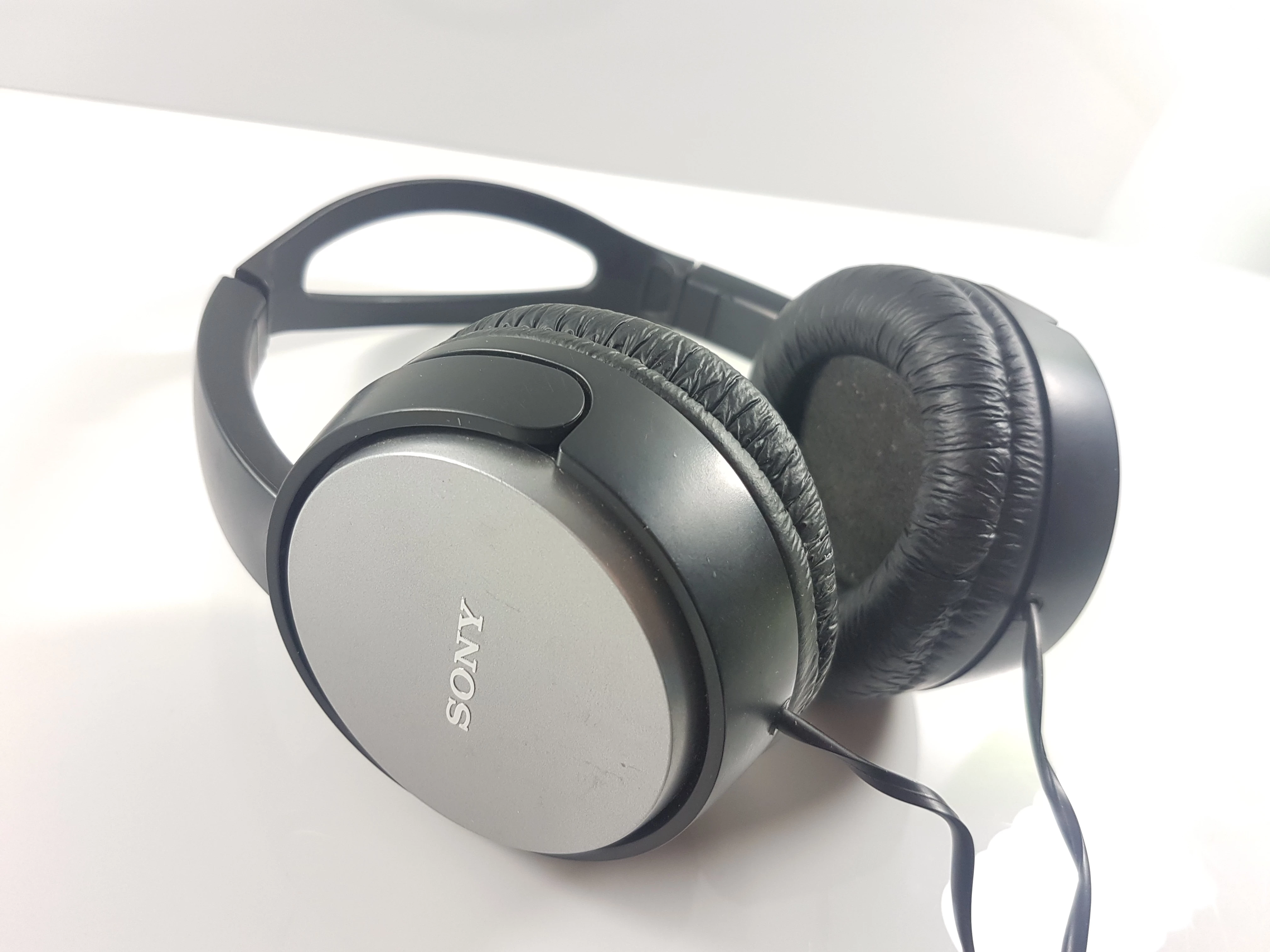 sluchawki-nauszne-sony-mdr-xd150b-kod-producenta-mdr-xd150bcae