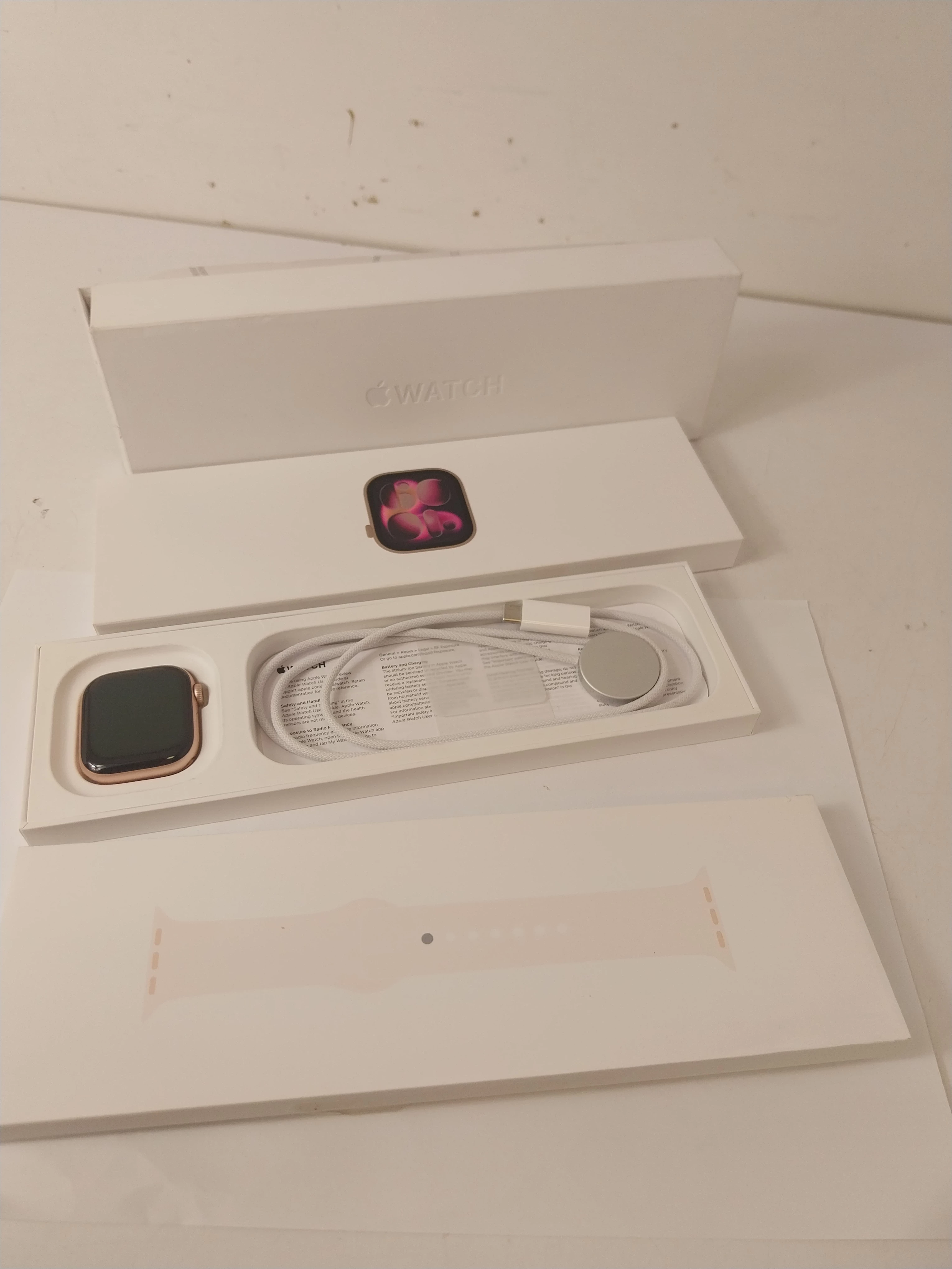 apple-watch-series-11-42mm-rose-gold-szerokosc-koperty-3600