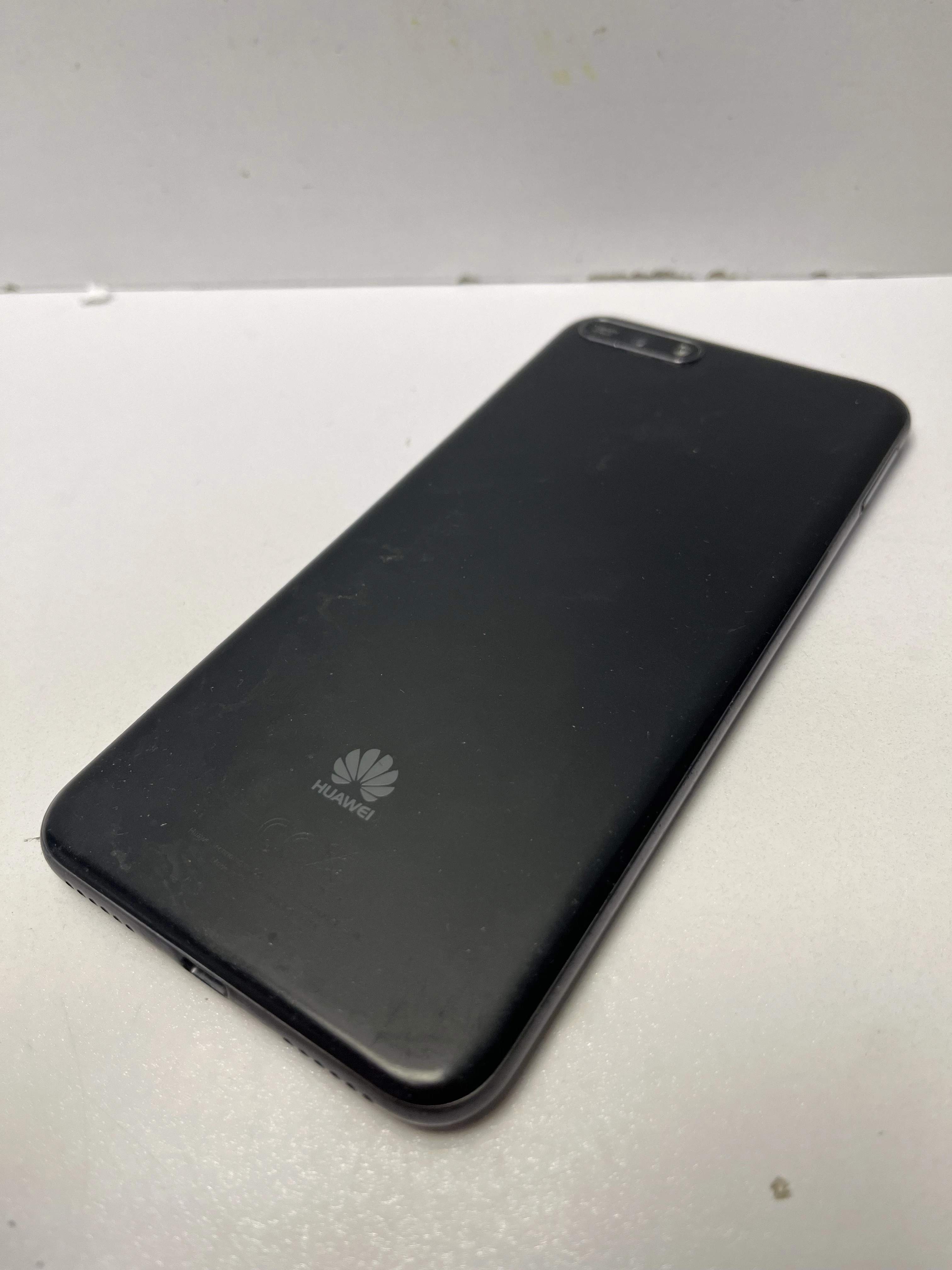 telefon-huawei-y6-216gb-opis-przekatna-ekranu-500