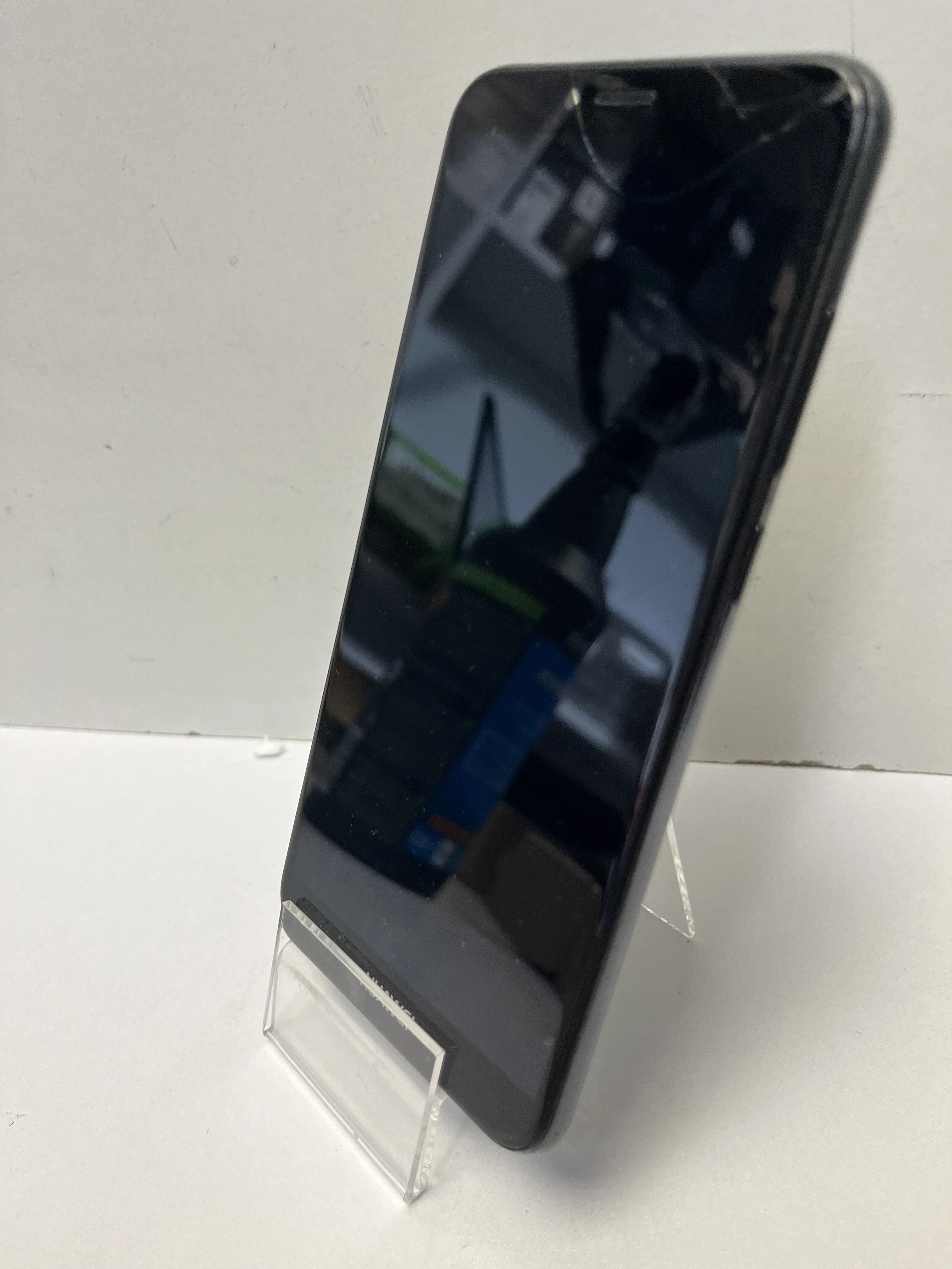 telefon-huawei-y6-216gb-opis-pamiec-ram-202865-214129