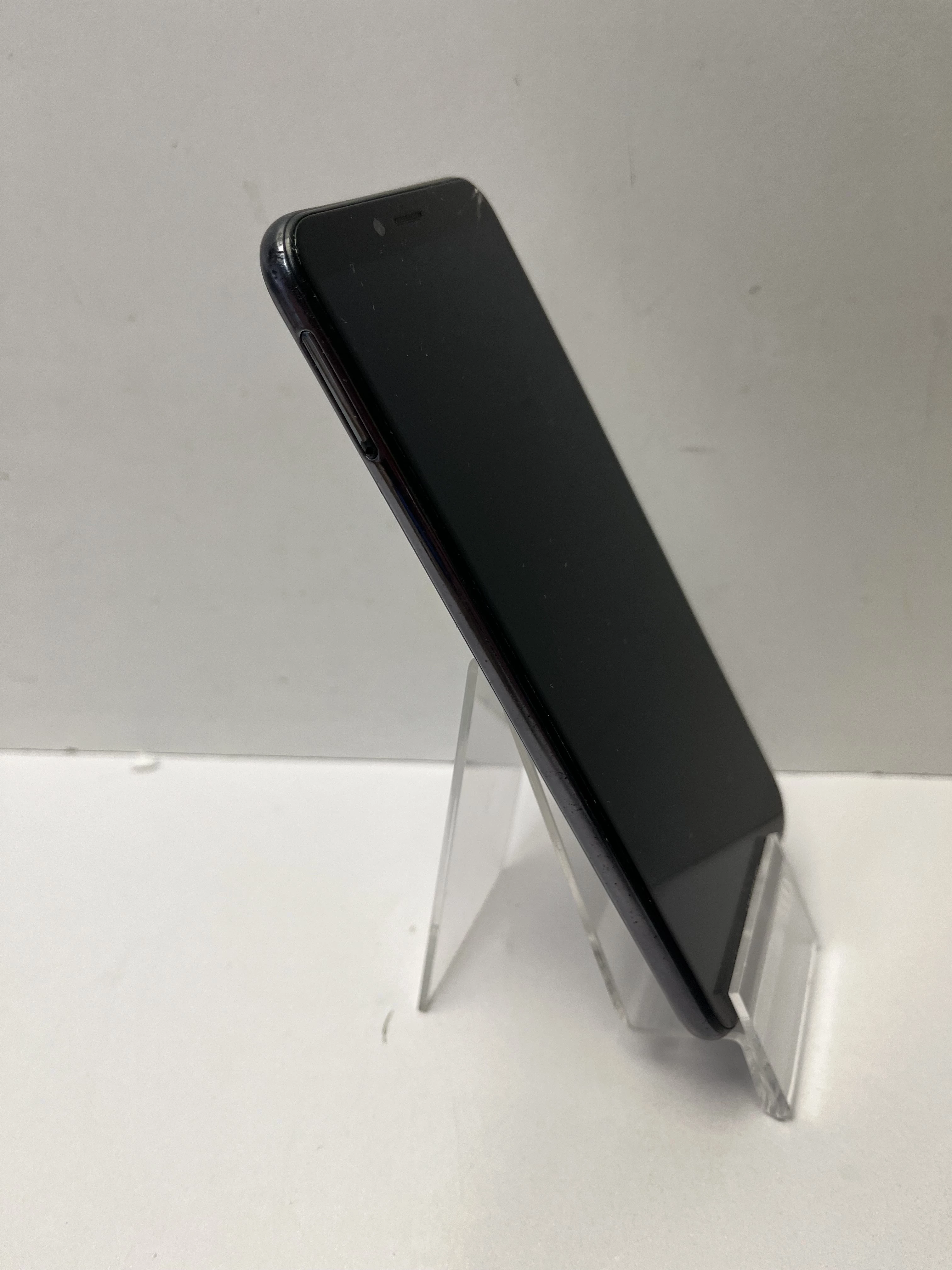 telefon-huawei-y6-216gb-opis-pojemnosc-akumulatora-2200