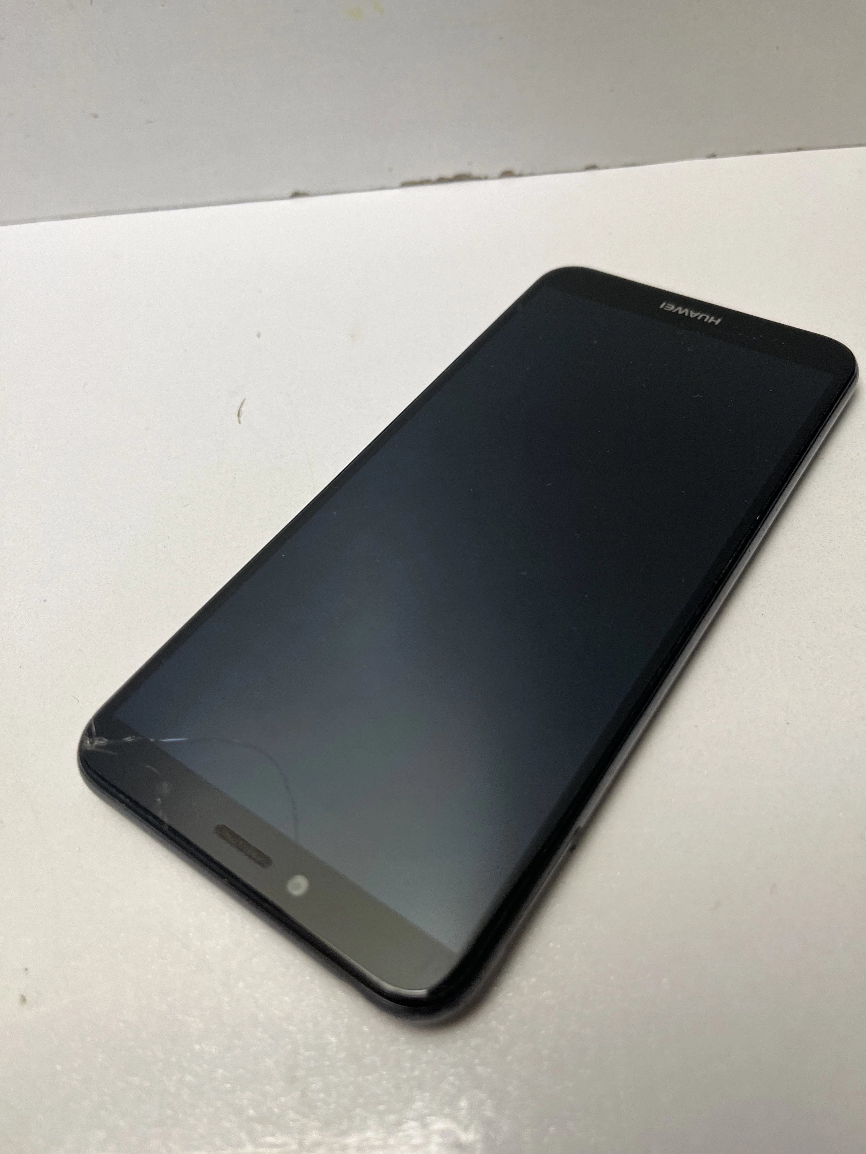 telefon-huawei-y6-216gb-opis-ean-gtin-6901443130566