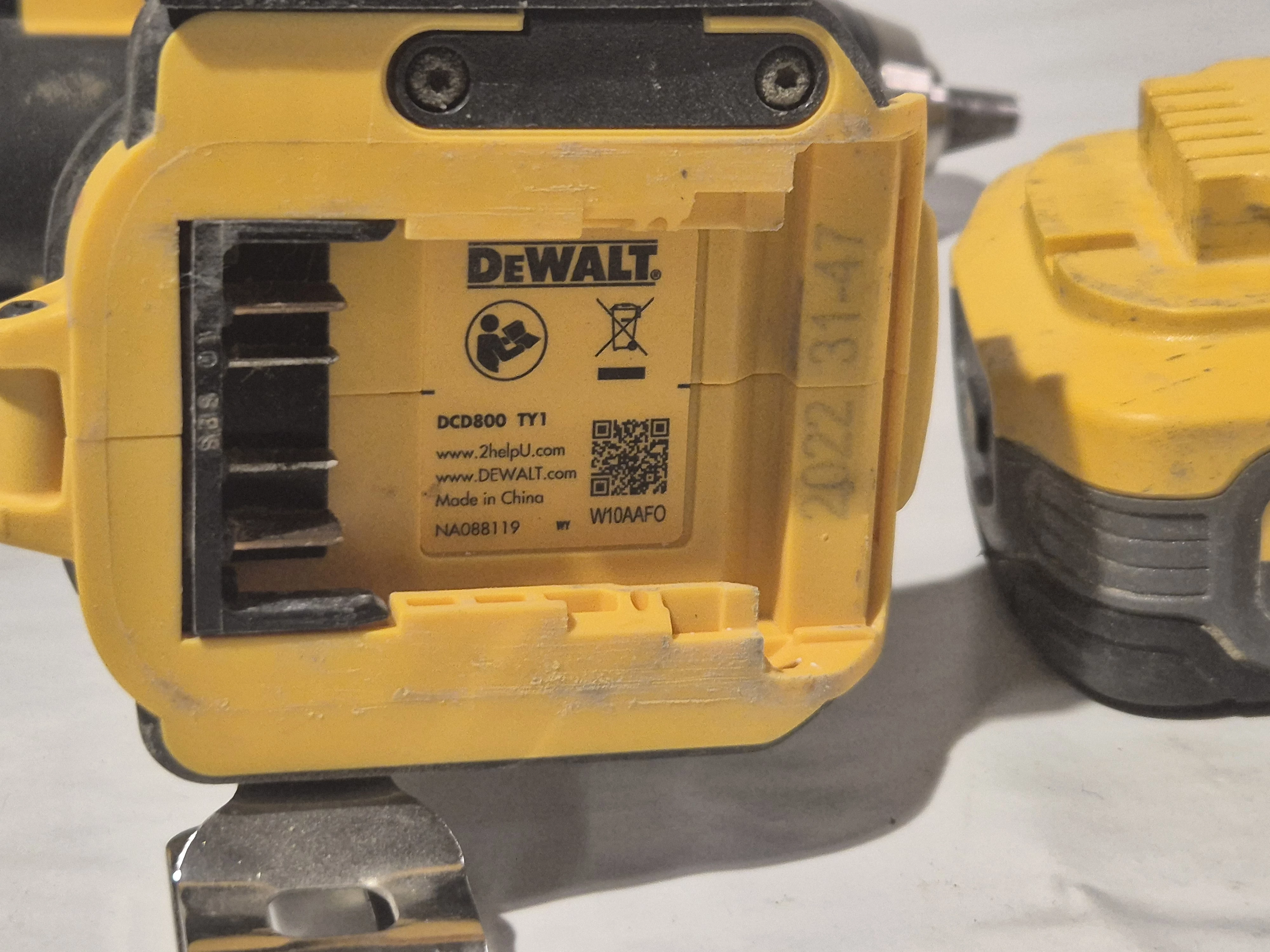 wiertarko-wkretarka-dewalt-dcd800-2aku-powerstack-50ah-kod-producenta-dcd709m1-qw