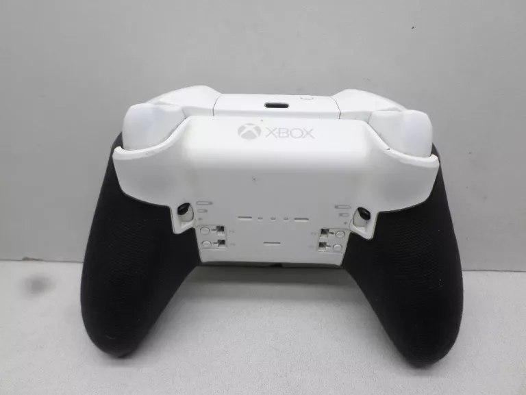 pad-xbox-one-elite-series-2-kod-producenta-4ik-00002