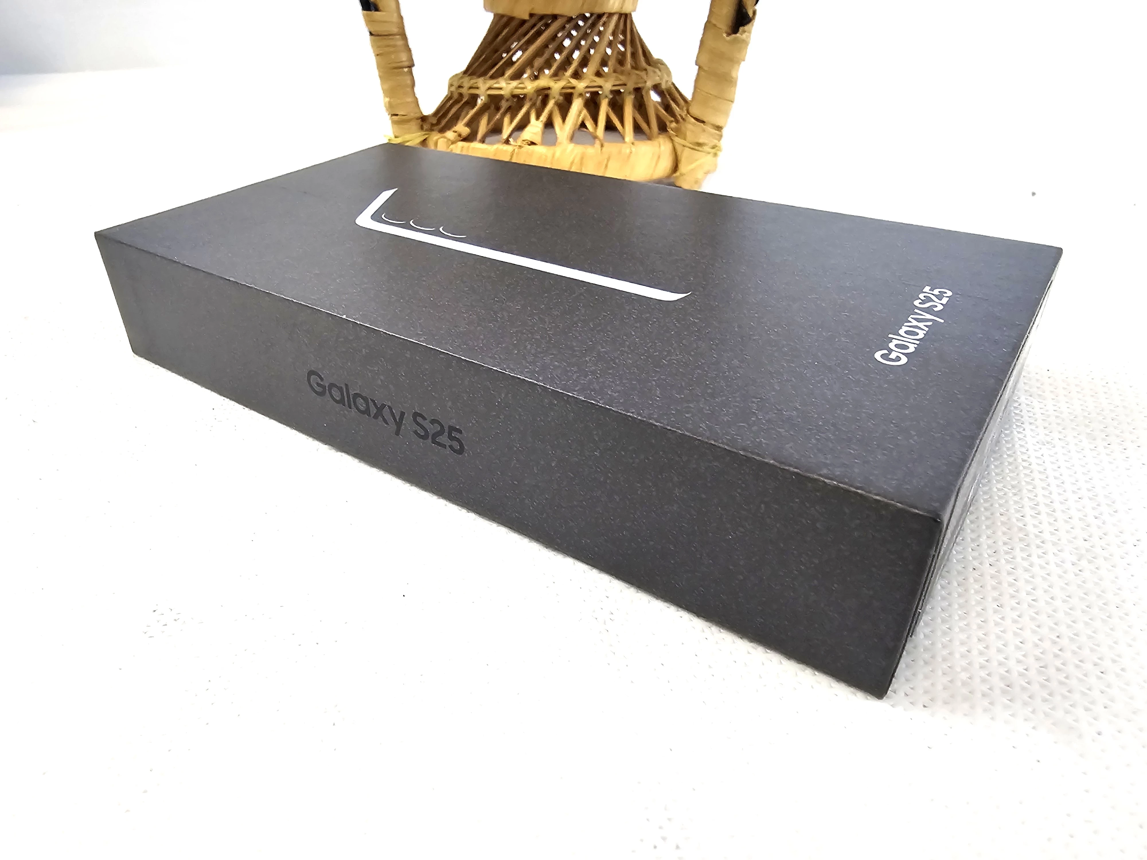 telefon-samsung-galaxy-s25-12gb-256gb-blueblack-typ-202685-212929