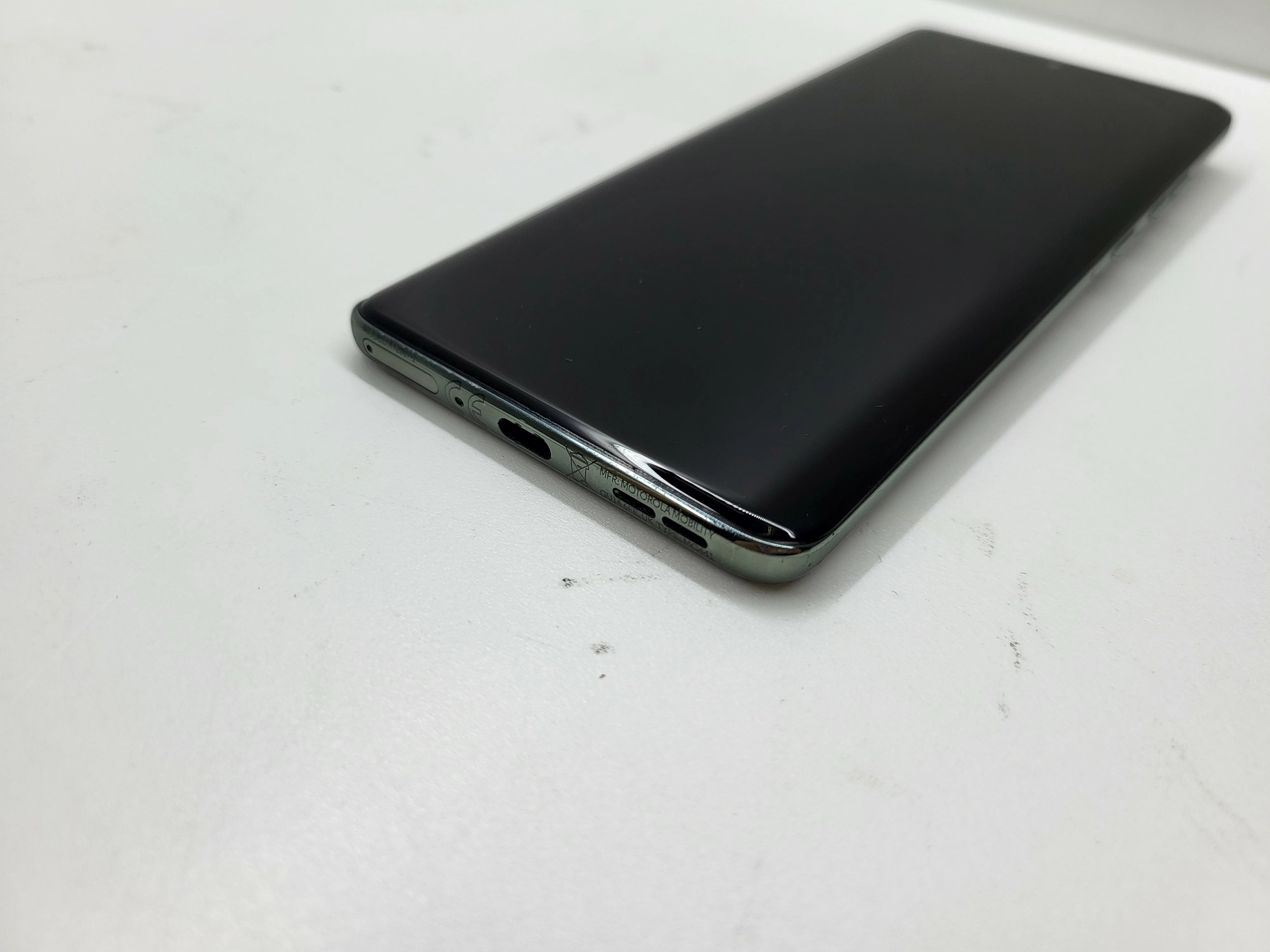 telefon-motorola-edge-60-pro-typ-202685-212929