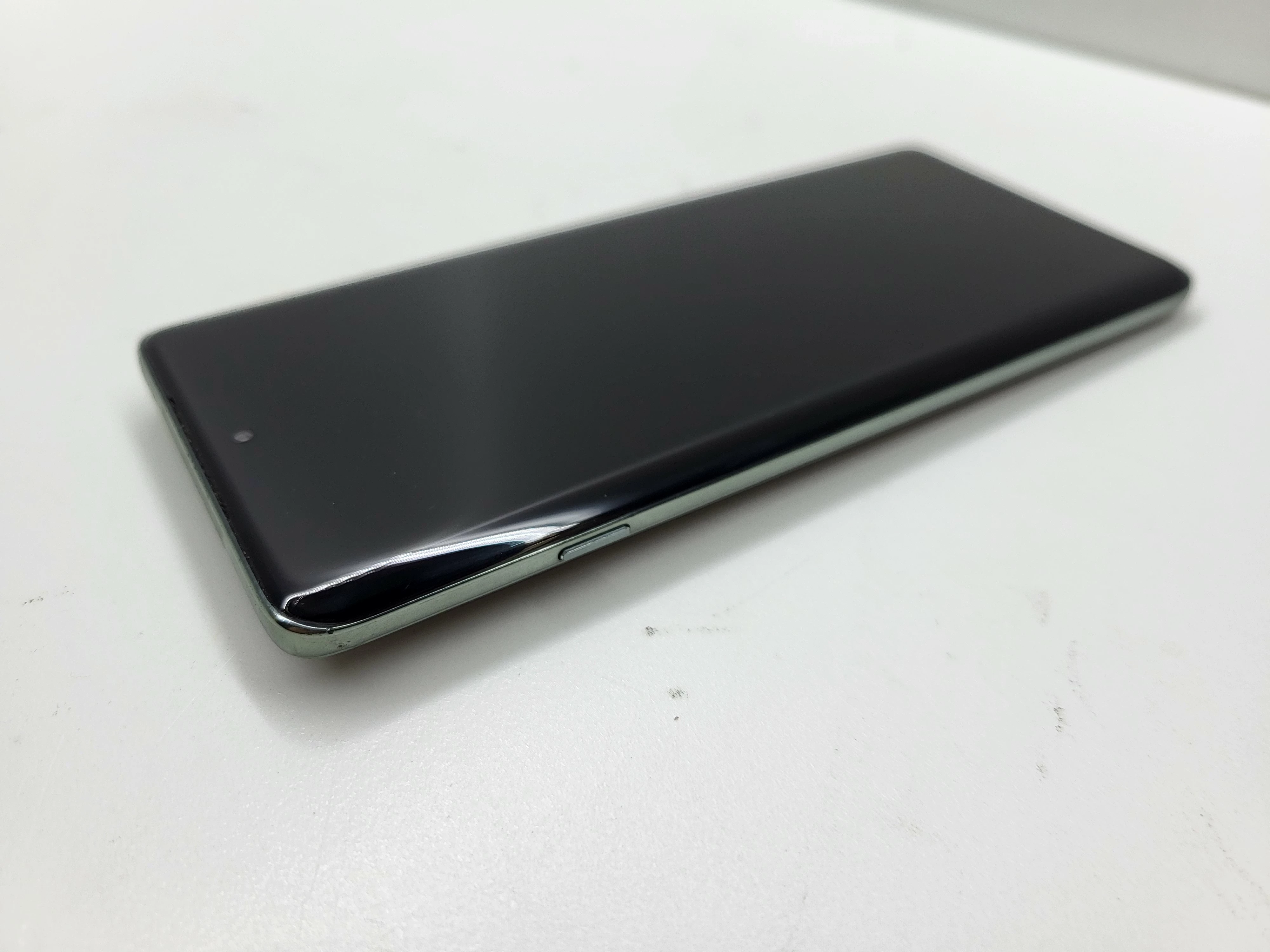 telefon-motorola-edge-60-pro-stan-11323-2