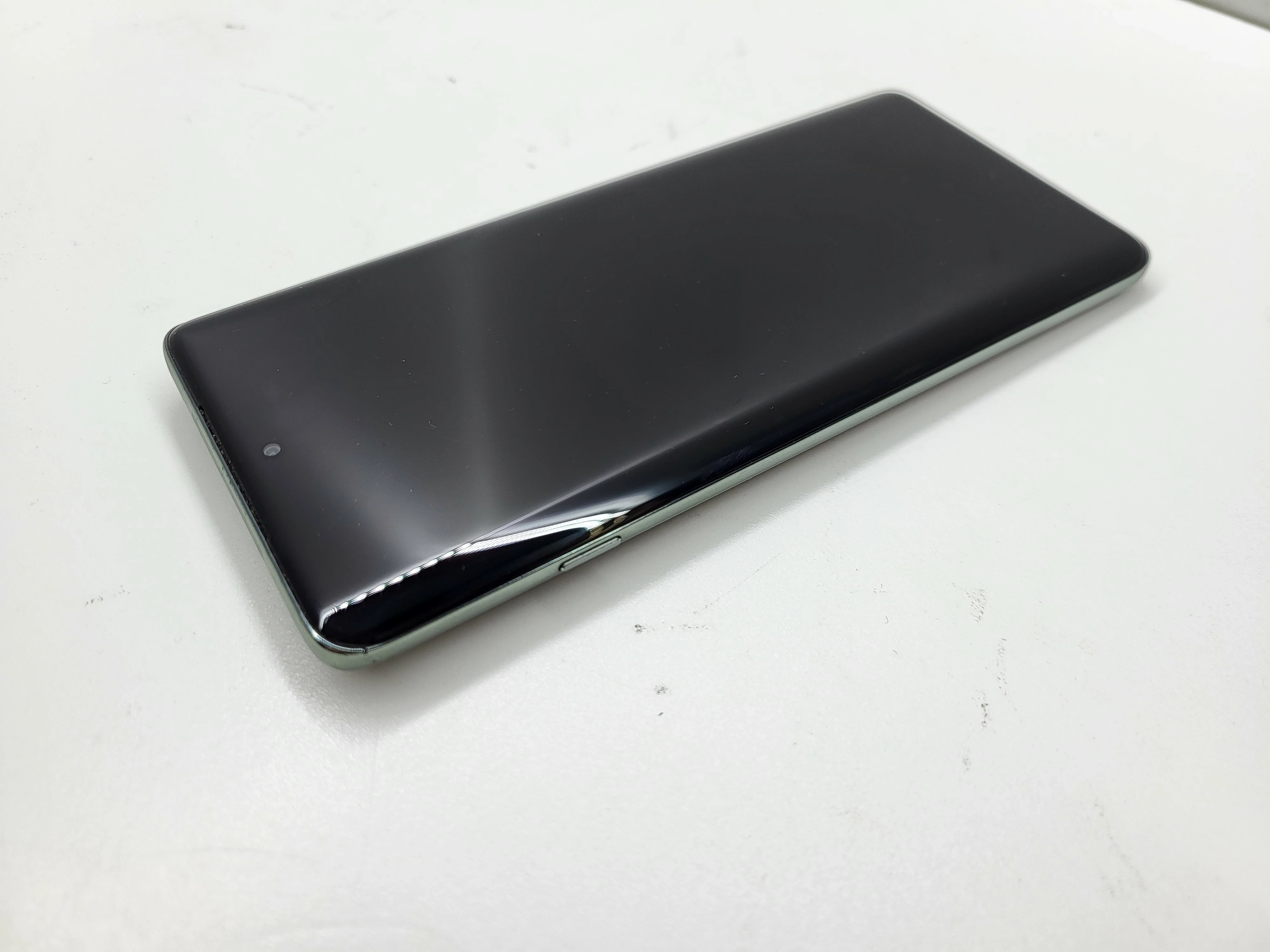 telefon-motorola-edge-60-pro-ean-gtin-840493609355