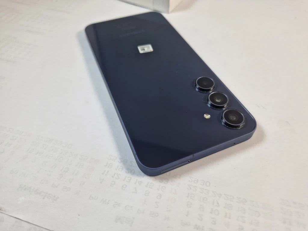 samsung-galaxy-a55-55-pudelko-wbudowana-pamiec-202869-214189