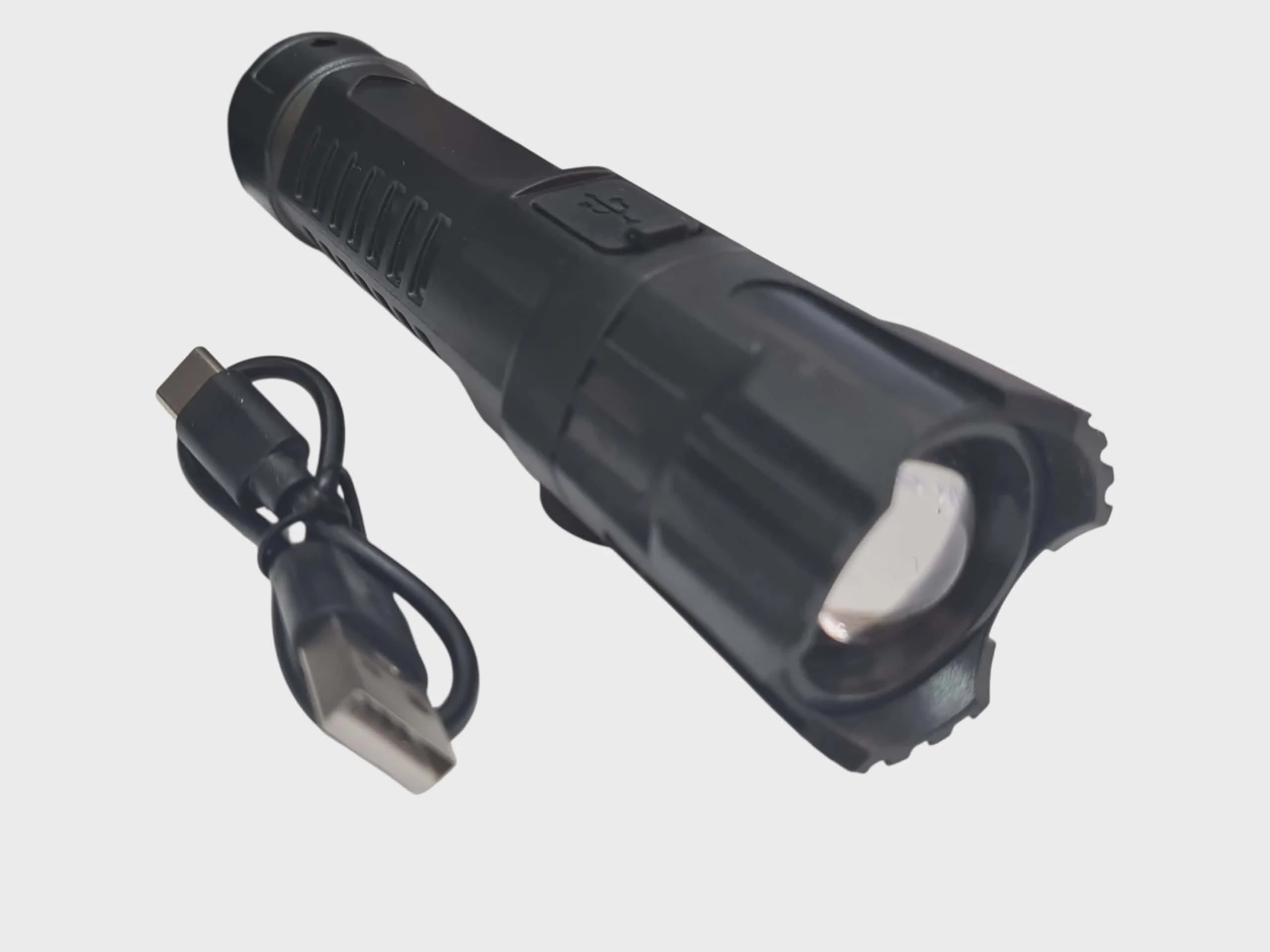 latarka-taktyczna-led-b86-mocna-wojskowa-akumulatorowa-3-tryby-usb-c-sybiru-1-walcz-kwiatek