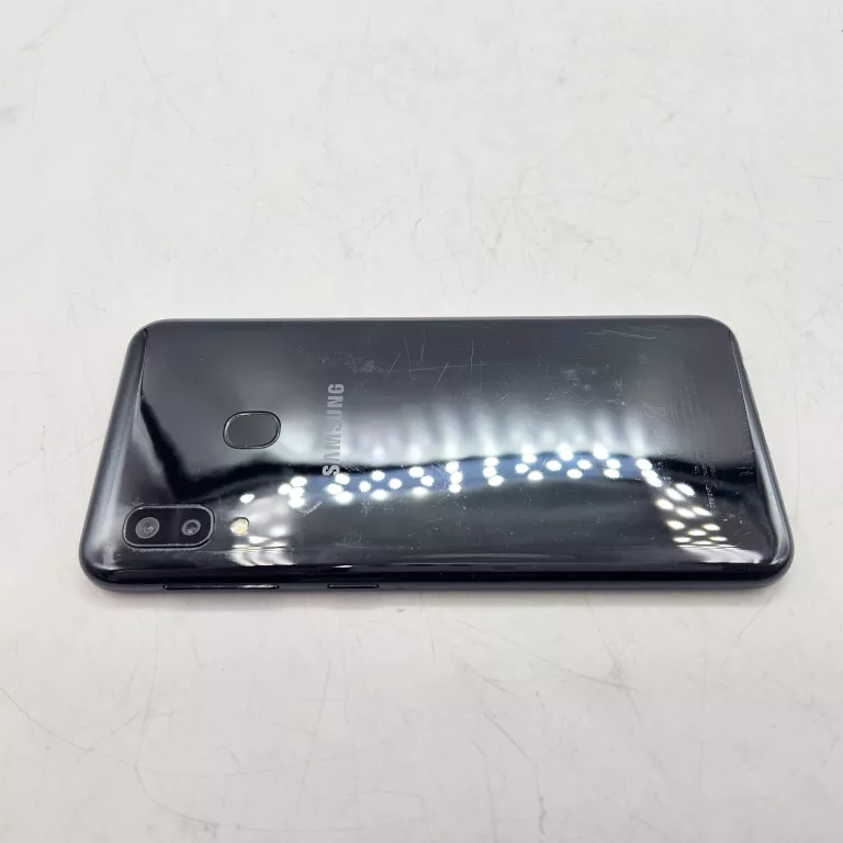 samsung-galaxy-a20e-332gb-kod-producenta-sm-a202fzkdxeo