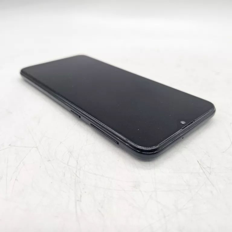 samsung-galaxy-a20e-332gb-wbudowana-pamiec-202869-214197