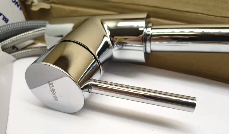 bateria-kuchenna-stojaca-blanco-mida-s-z-wyciagana-wylewka-srebrny-linia-mida-s