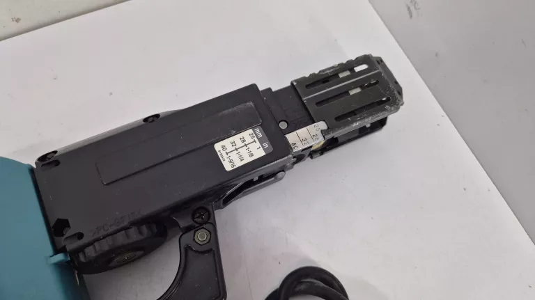 wkretarka-tasmowa-makita-6833-rodzaj-silnika-204657-221321