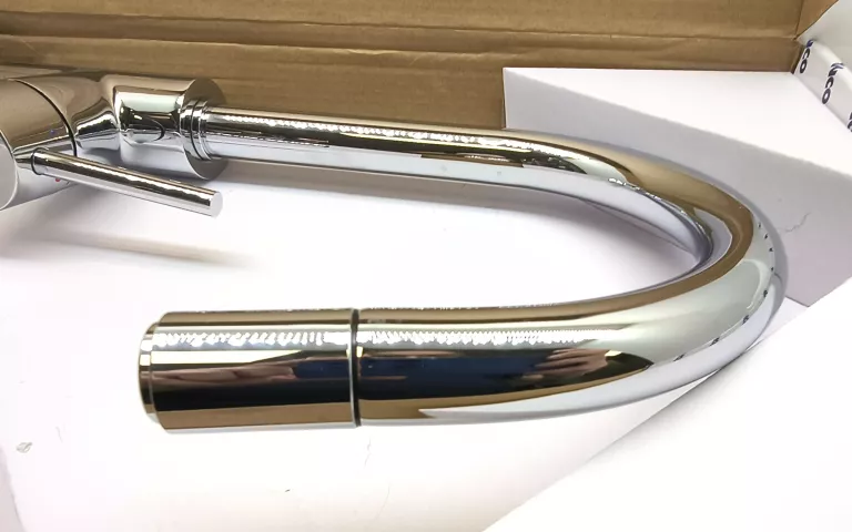 bateria-kuchenna-stojaca-blanco-mida-s-z-wyciagana-wylewka-srebrny-kolor-129031-1