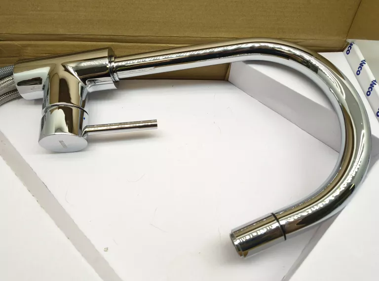 bateria-kuchenna-stojaca-blanco-mida-s-z-wyciagana-wylewka-srebrny-stan-11323-2