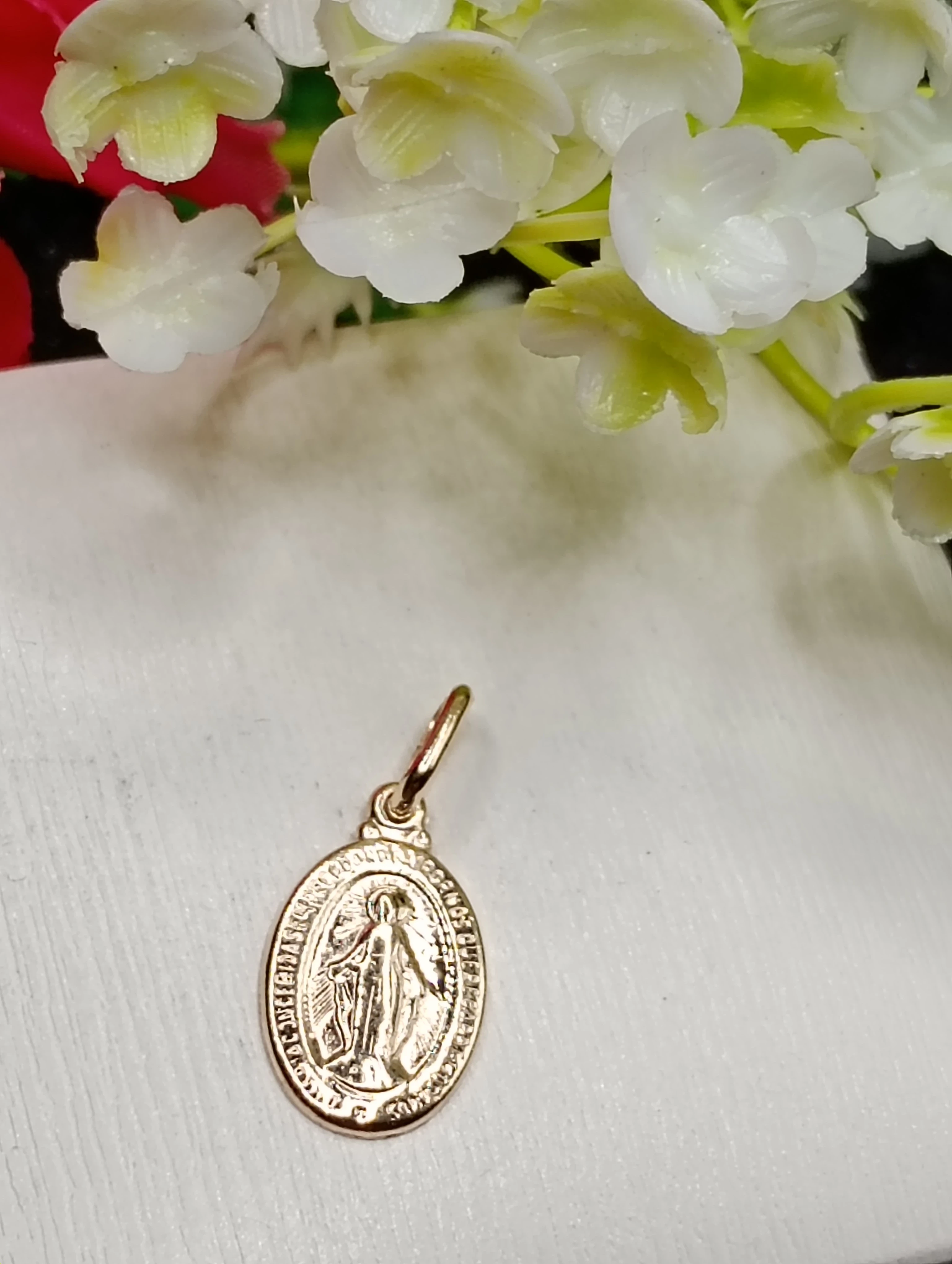 delikatna-zlota-zawieszka-pr-333-waga-069-wiejska-2-sandomierz