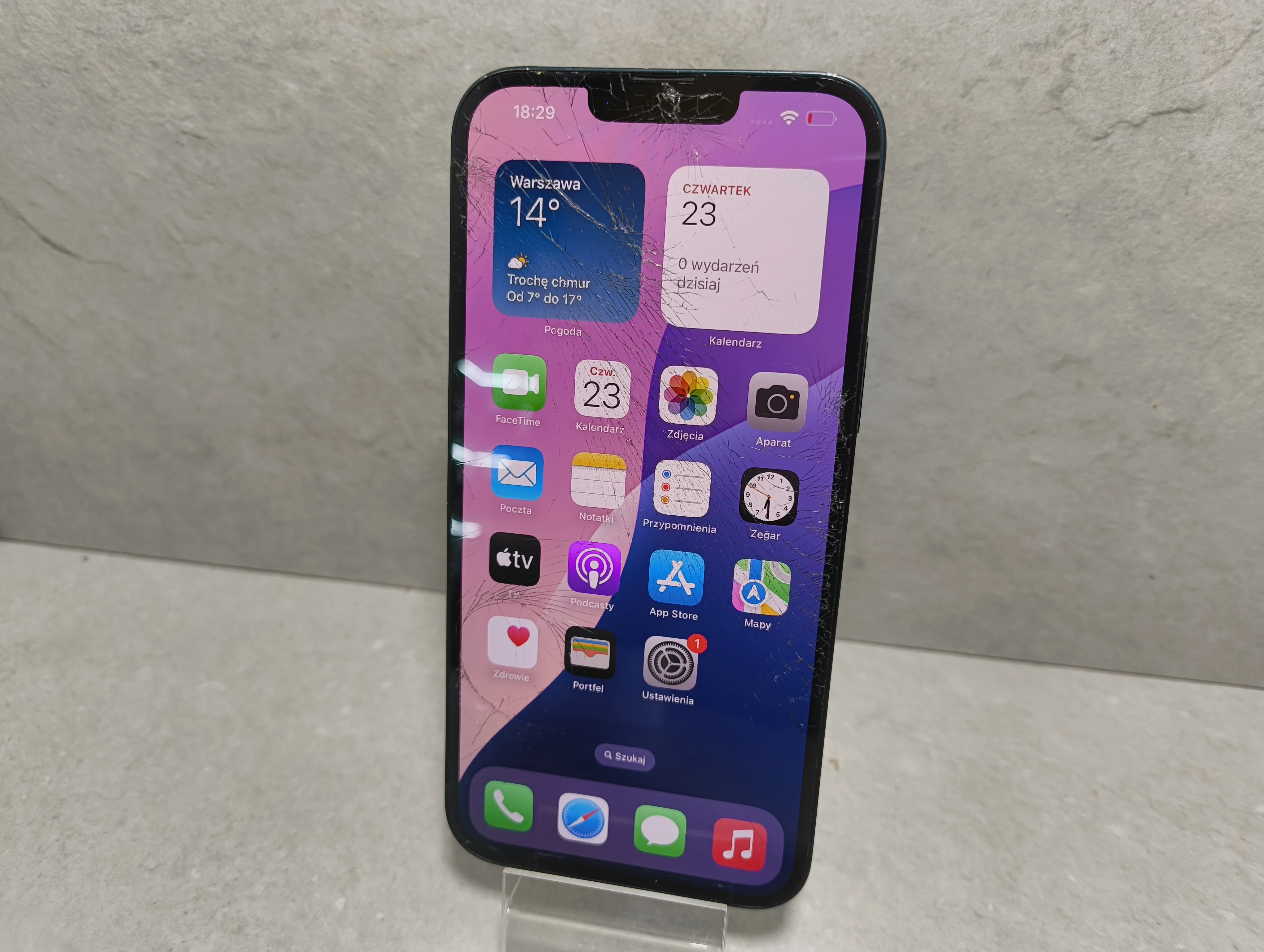 telefon-iphone-14-plus-128gb-pekniety-ekran-osiedle-niepodleglosci-1-krakow