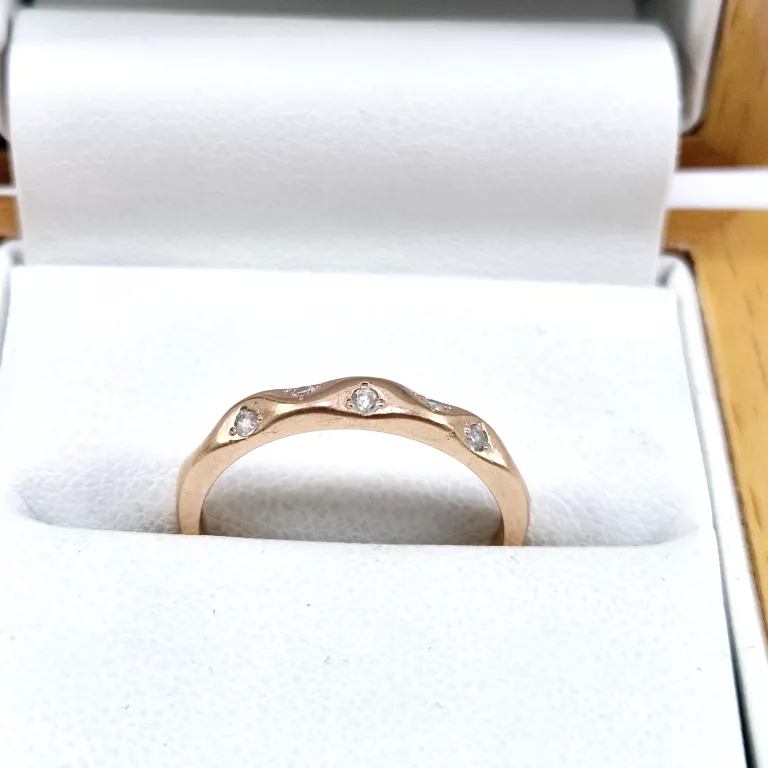 zloty-pierscionek-z-cyrkoniami-pr585-177g-rozm13-waga-130