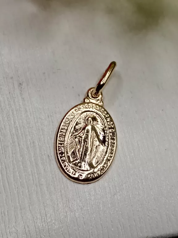 delikatna-zlota-zawieszka-pr-333-waga-069-stan-11323-2