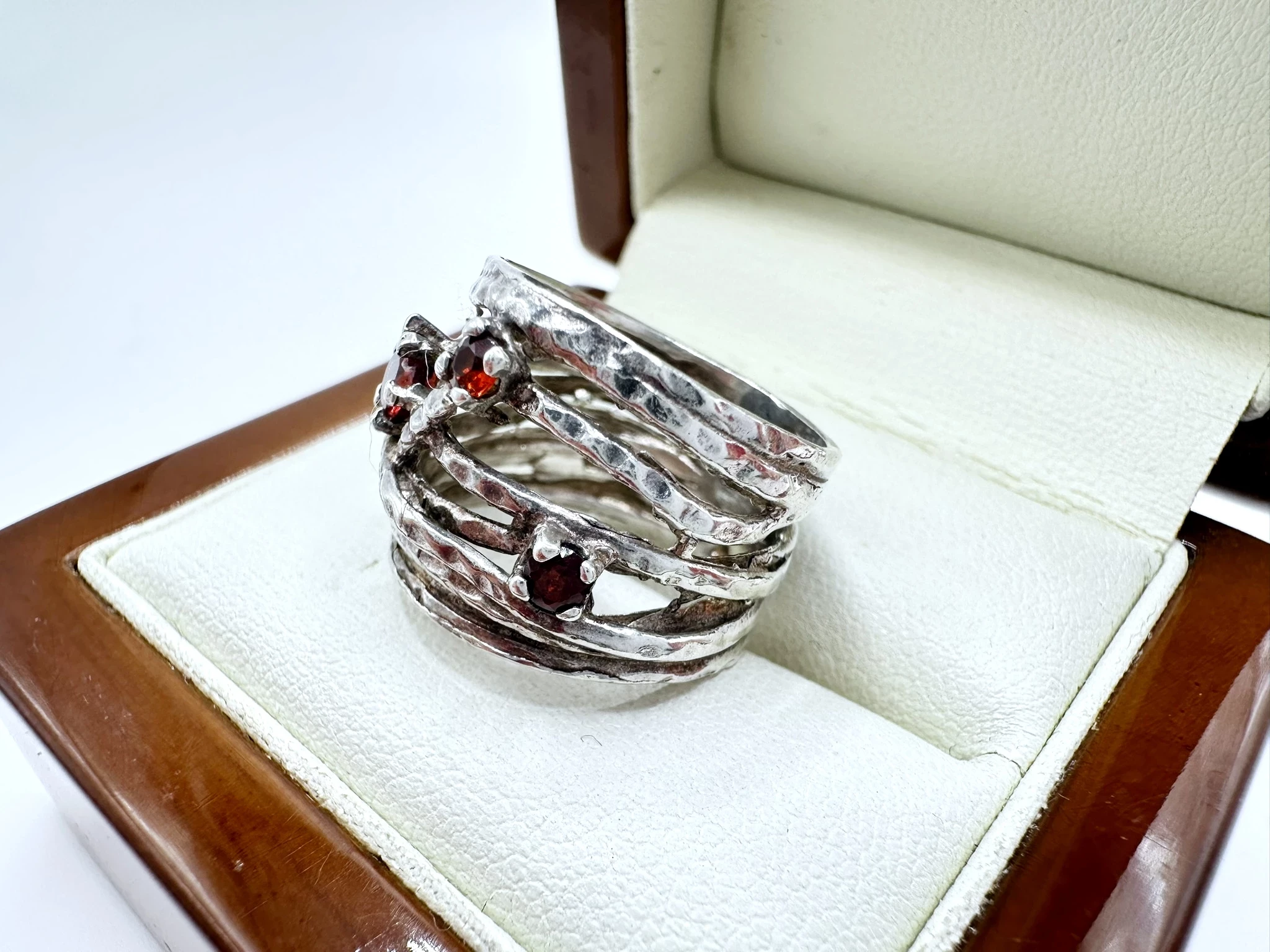 sd132-damski-pierscionek-ze-srebra-925-z-czerwonymi-cyrkoniamii-rodzaj-2205-16