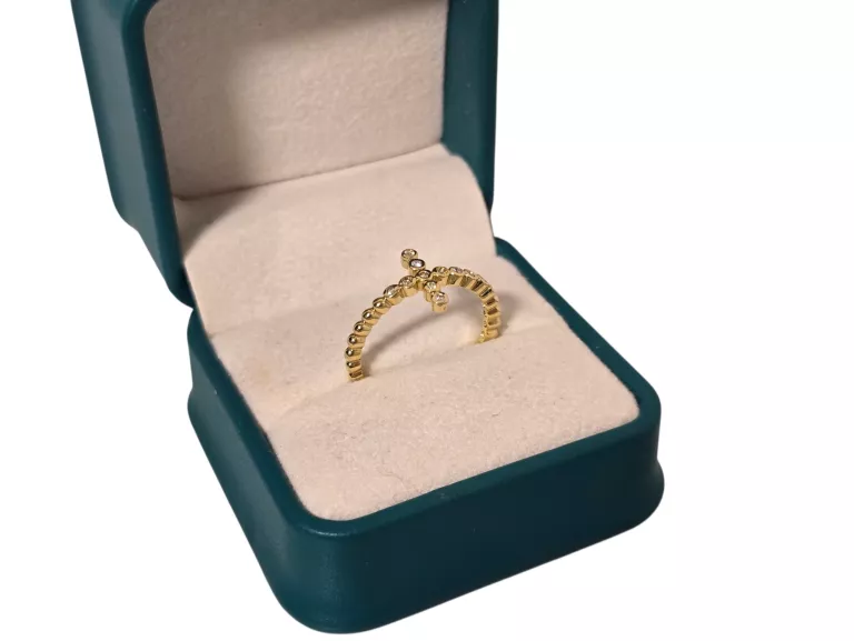 zloty-pierscionek-z-krzyzem-230g-585-r19-rodzaj-2205-2