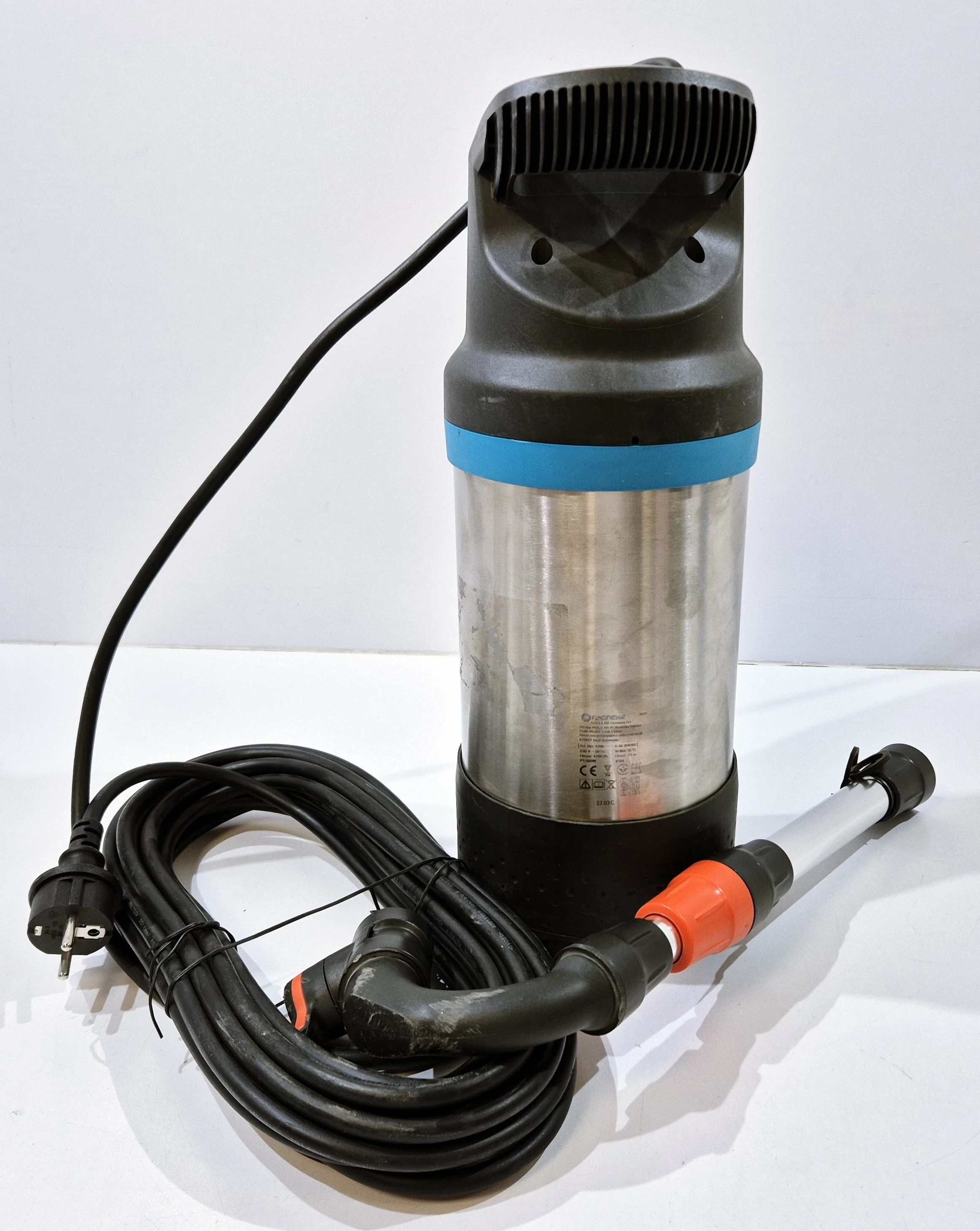 gardena-pompa-do-deszczowki-47002-inox-automatic-zatapialna-z-filtrem-ean-gtin-4078500047869