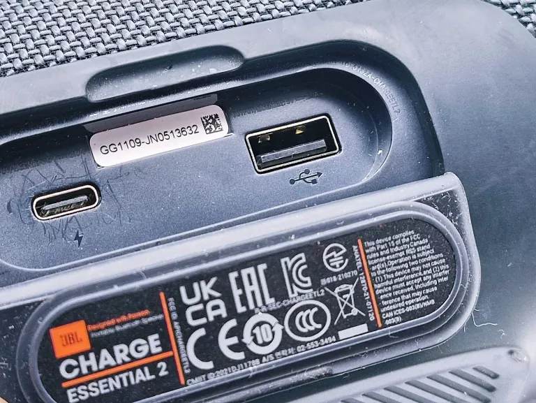 glosnik-przenosny-jbl-charge-essential-2-zasilanie-209202-1769478