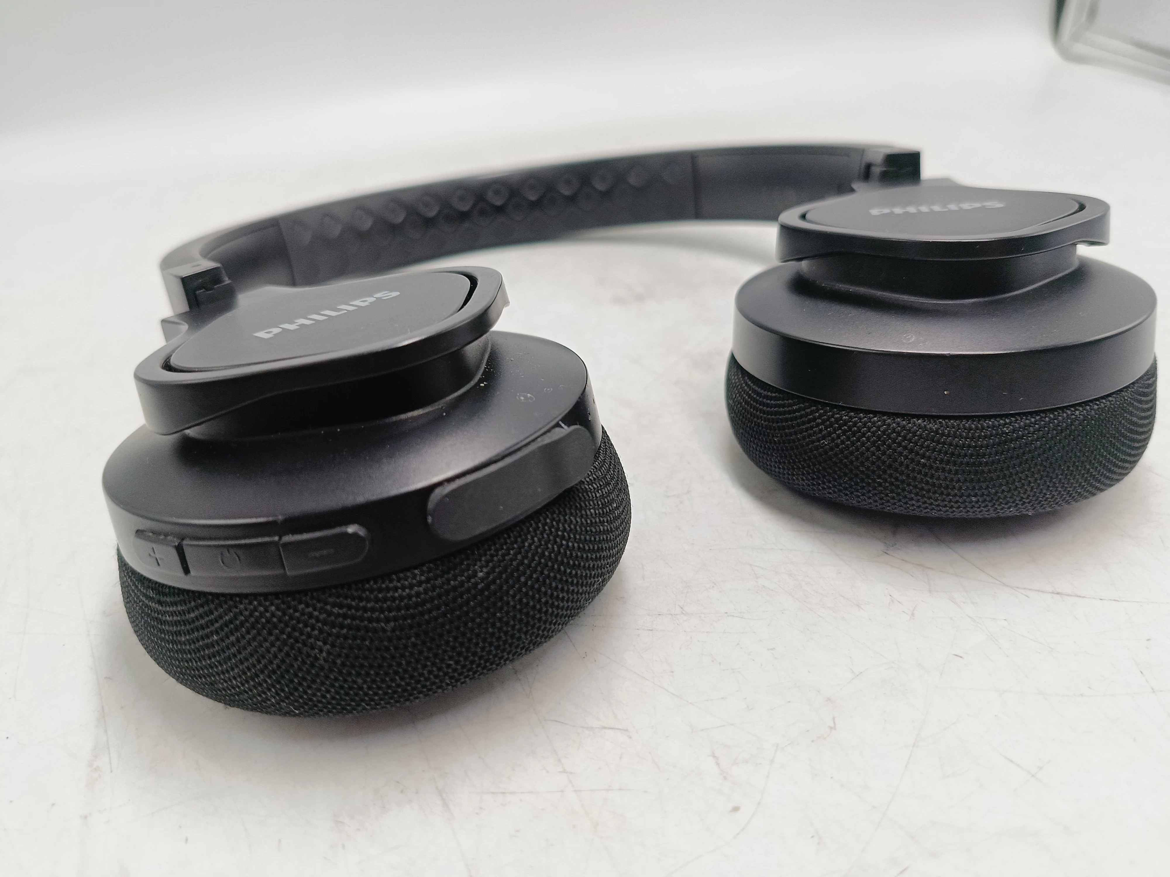 sluchawki-nauszne-philips-taa4216-stan-11323-2