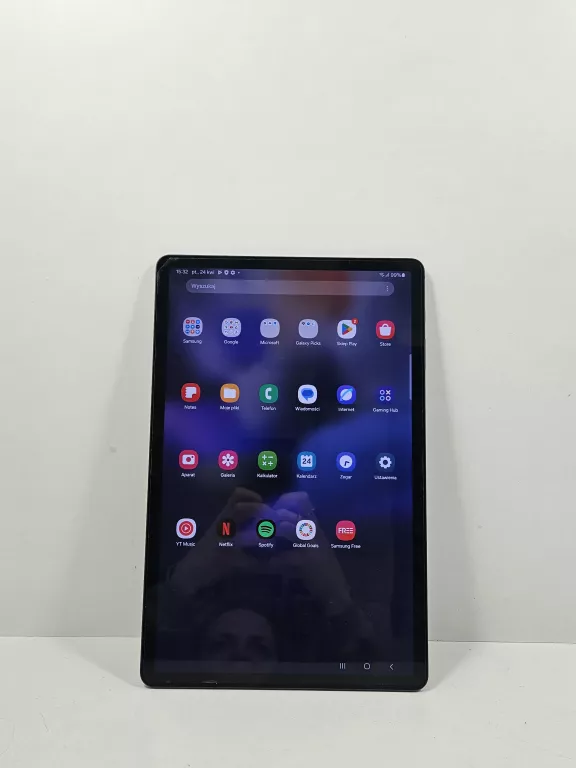 tablet-samsung-galaxy-tab-s7-fe-5g-rysik-etui-waga-93500