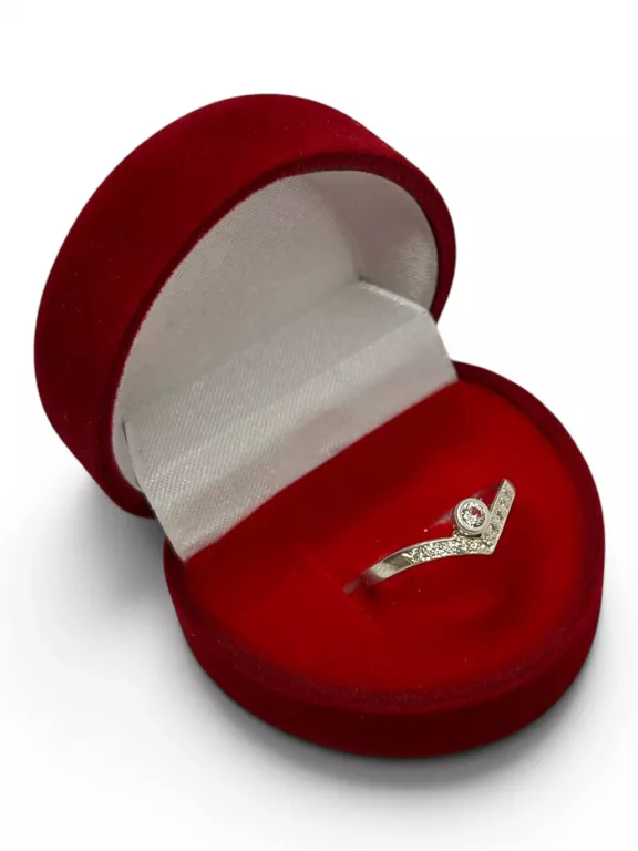 delikatny-srebrny-pierscionek-z-cyrkoniami-11g-p925-rozmiar-14-rodzaj-2205-2