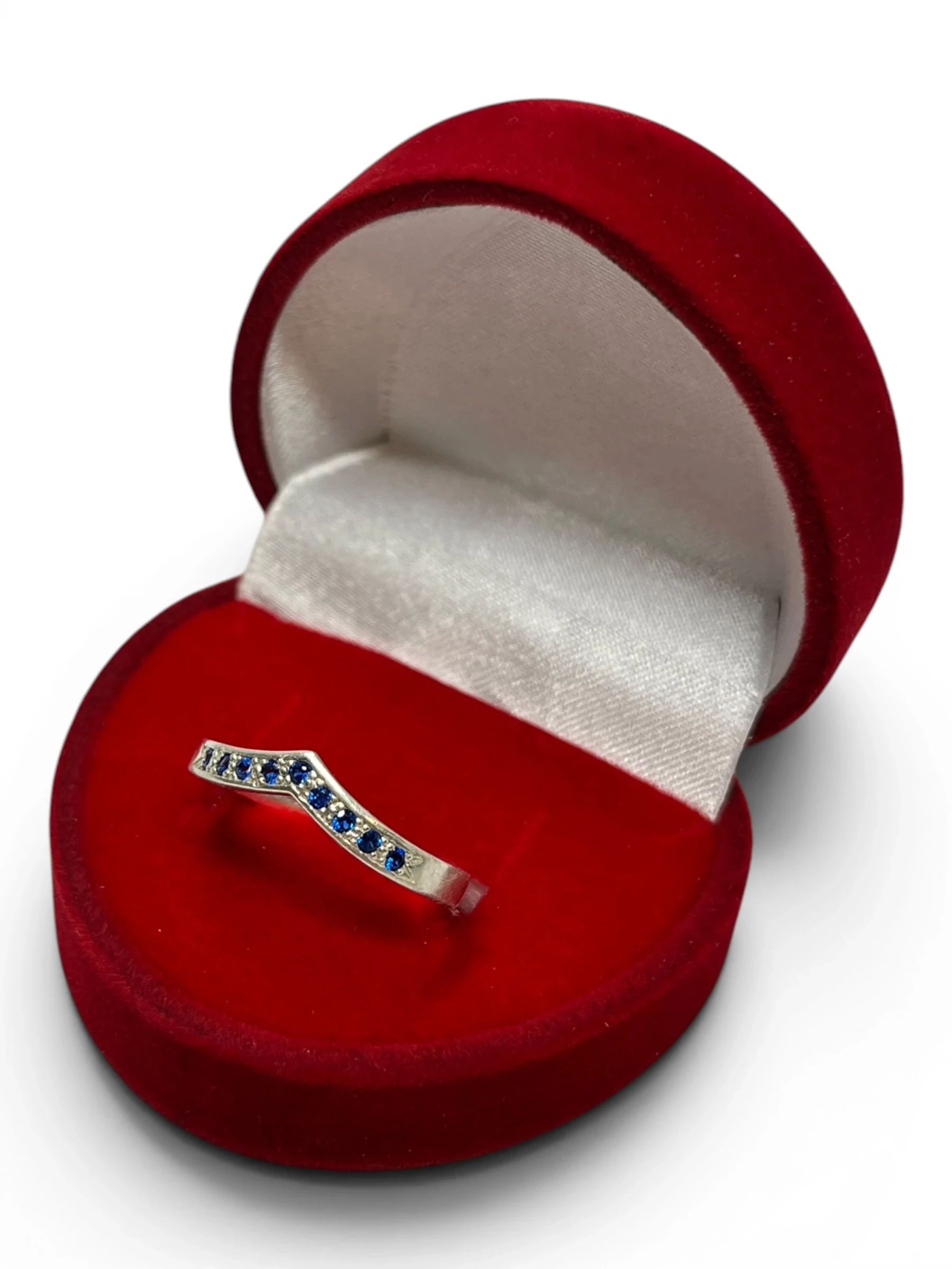 sliczny-pierscionek-z-niebieskimi-cyrkoniami-15g-p925-rozmiar-16-reja-28-lebork-kwiatek