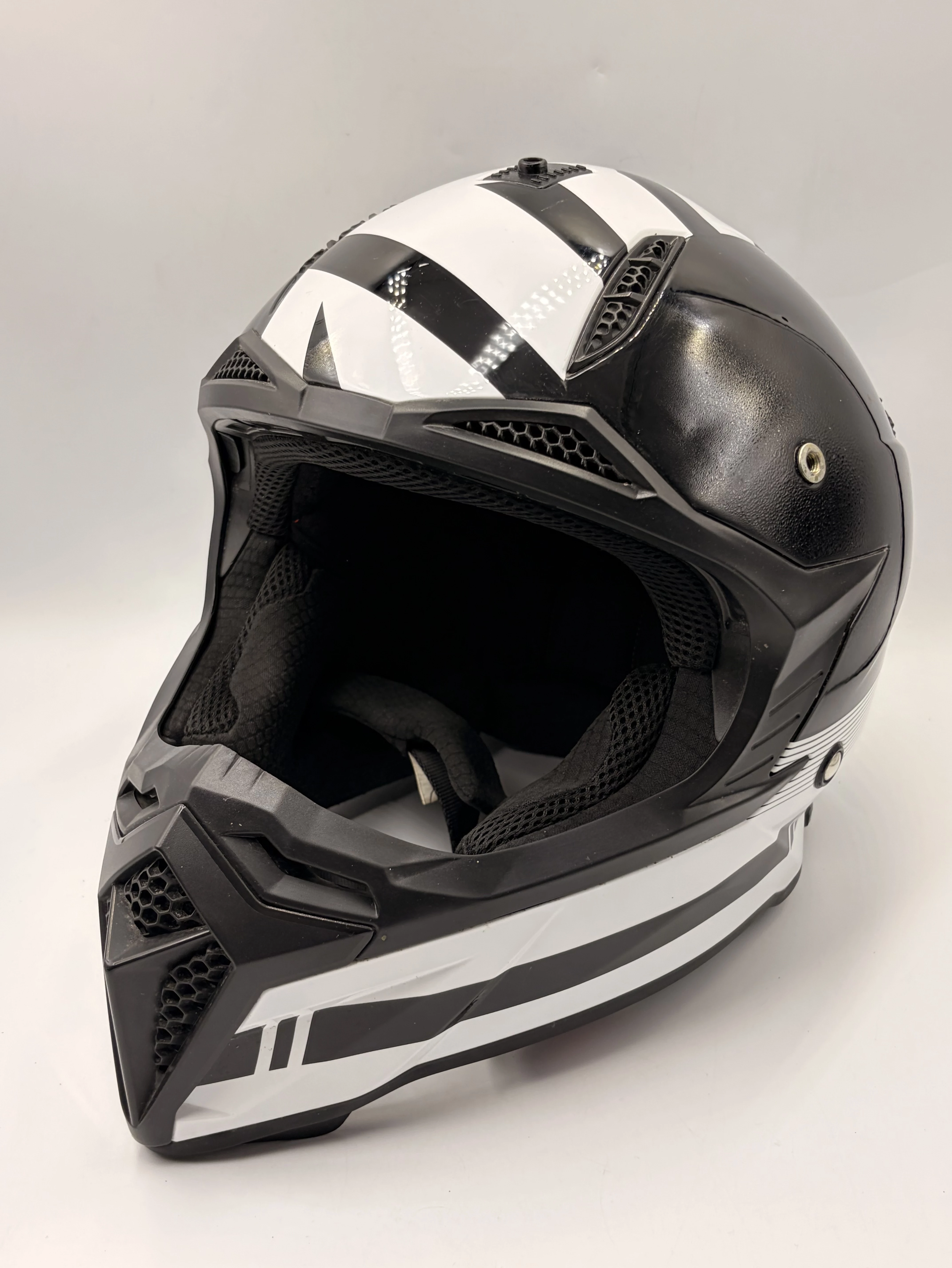 kask-cross-imx-fmx-02-blackwhite-rozmiar-xl-62-62-cm-typ-127661-1