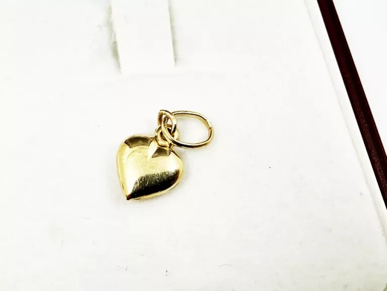 delikatna-zlota-zawieszka-p585-serduszko-waga-034g-stan-11323-2