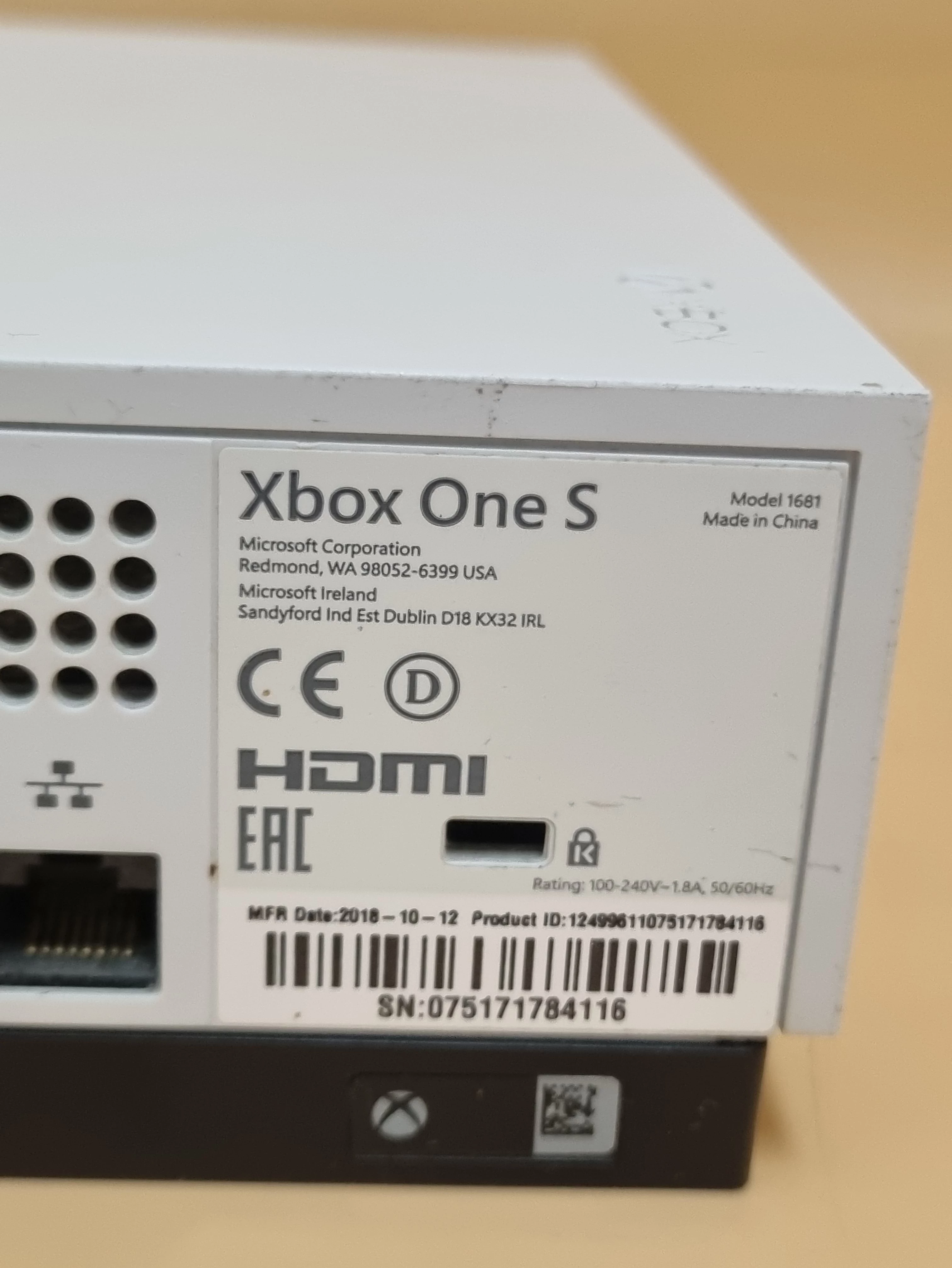 konsola-xbox-one-s-1tb-1681-liczba-kontrolerow-w-zestawie-205994-225554