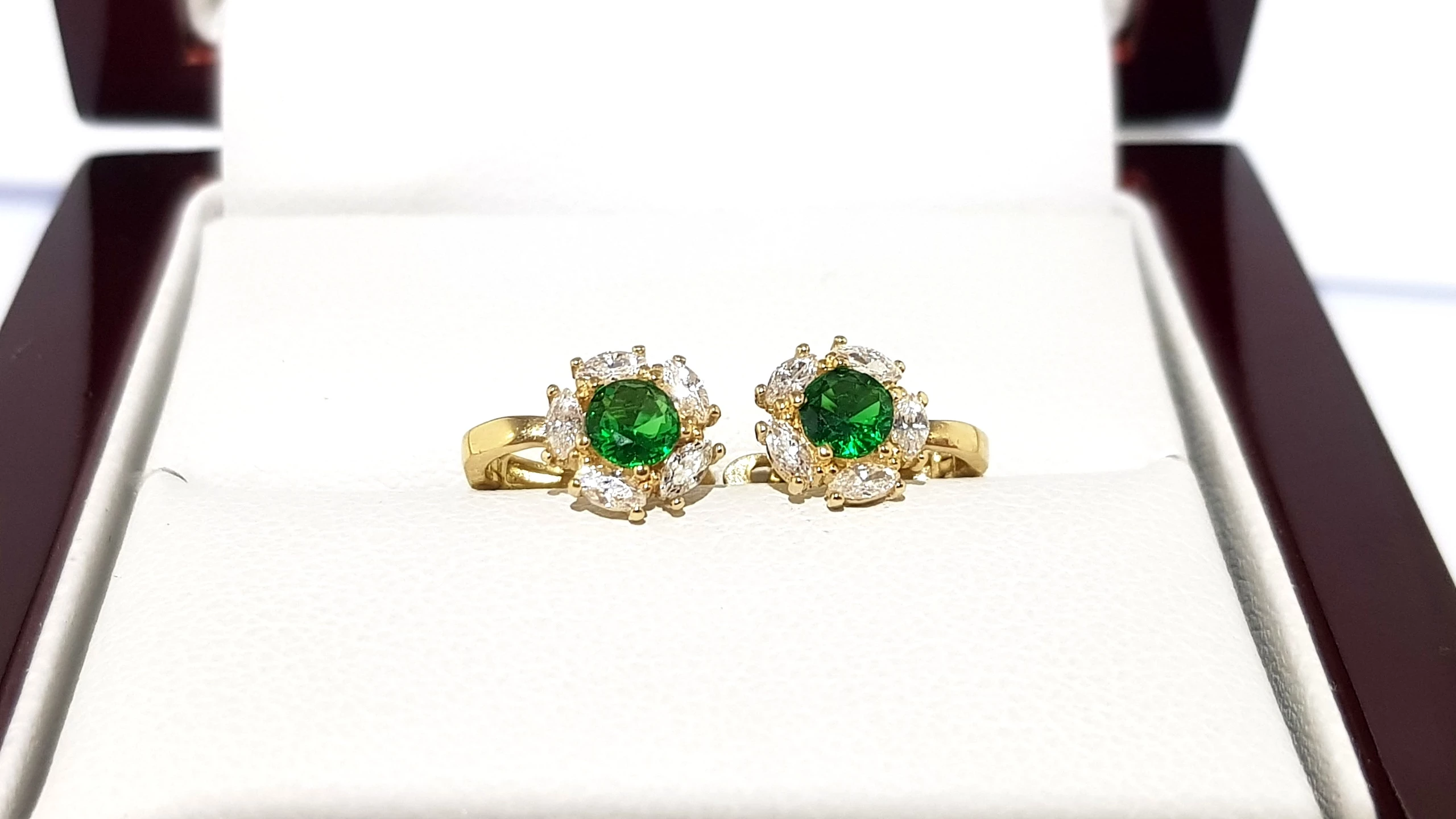 wyrob-jubilerski-uzywany-zote-kolczyki-kwiatki-zielone-p585-sr07cm-118g-rodzaj-2205-16