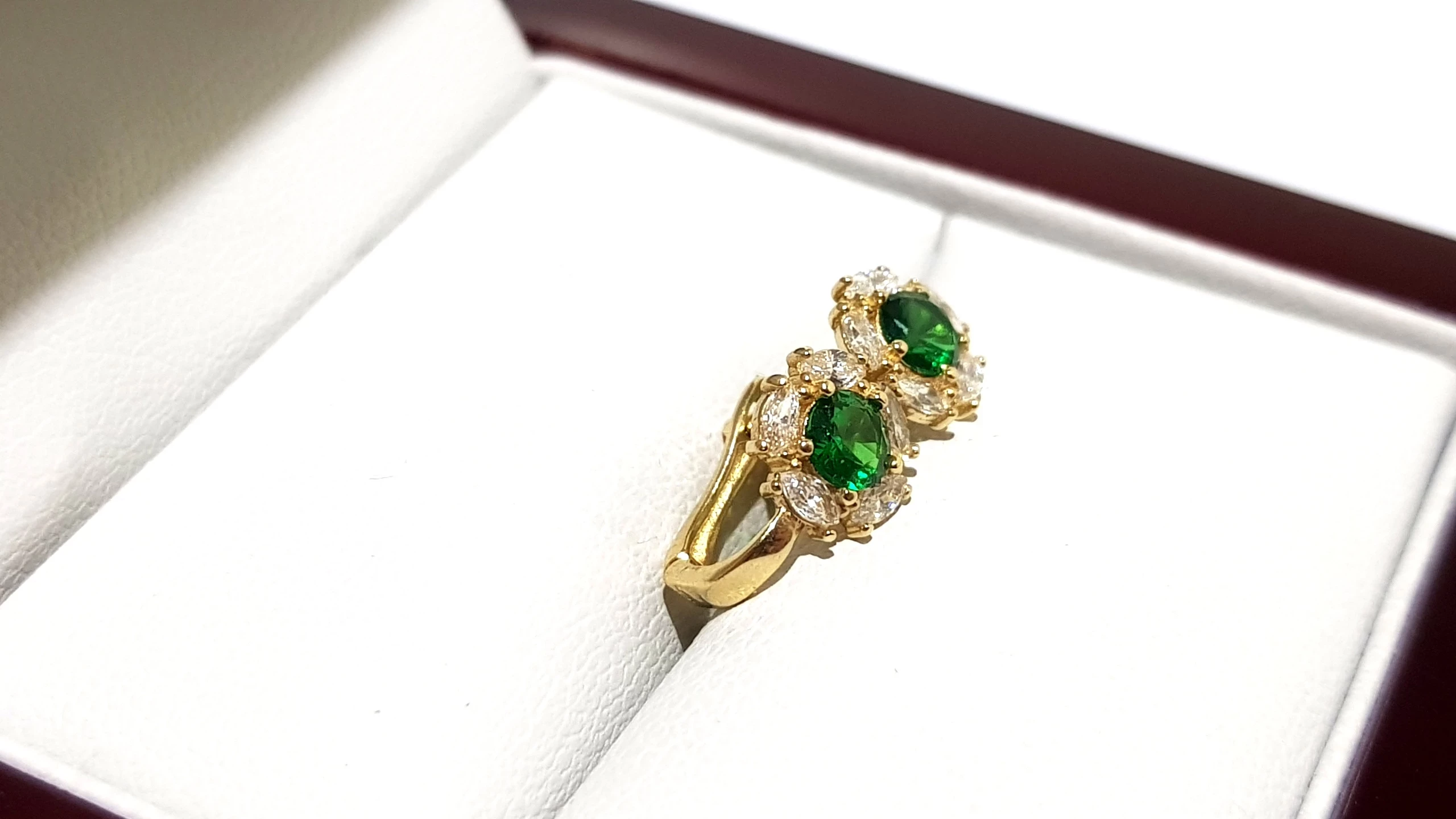 wyrob-jubilerski-uzywany-zote-kolczyki-kwiatki-zielone-p585-sr07cm-118g-ean-gtin-5904237346212