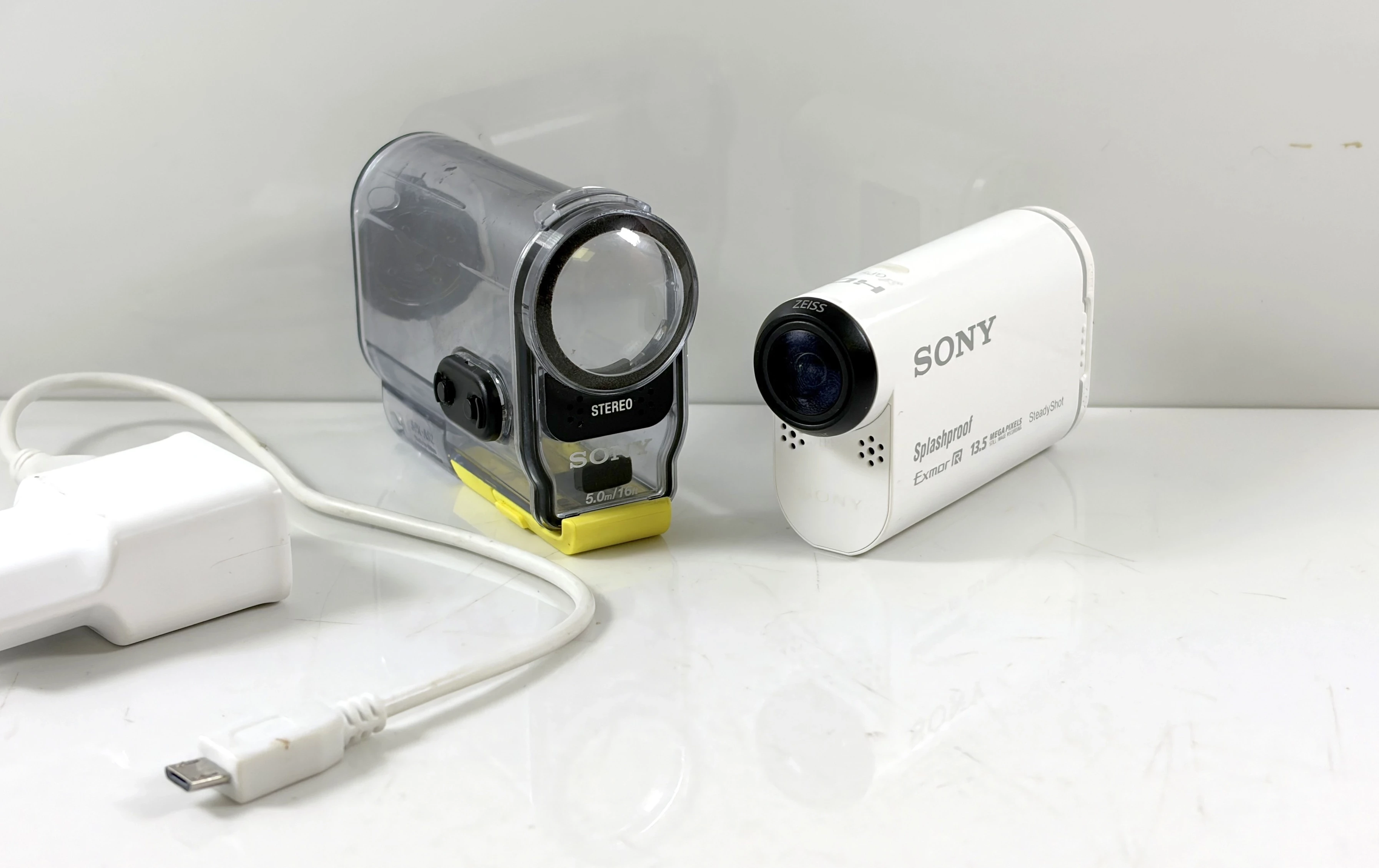 kamera-sportowa-sony-hdr-as100v-ean-gtin-5054230767214