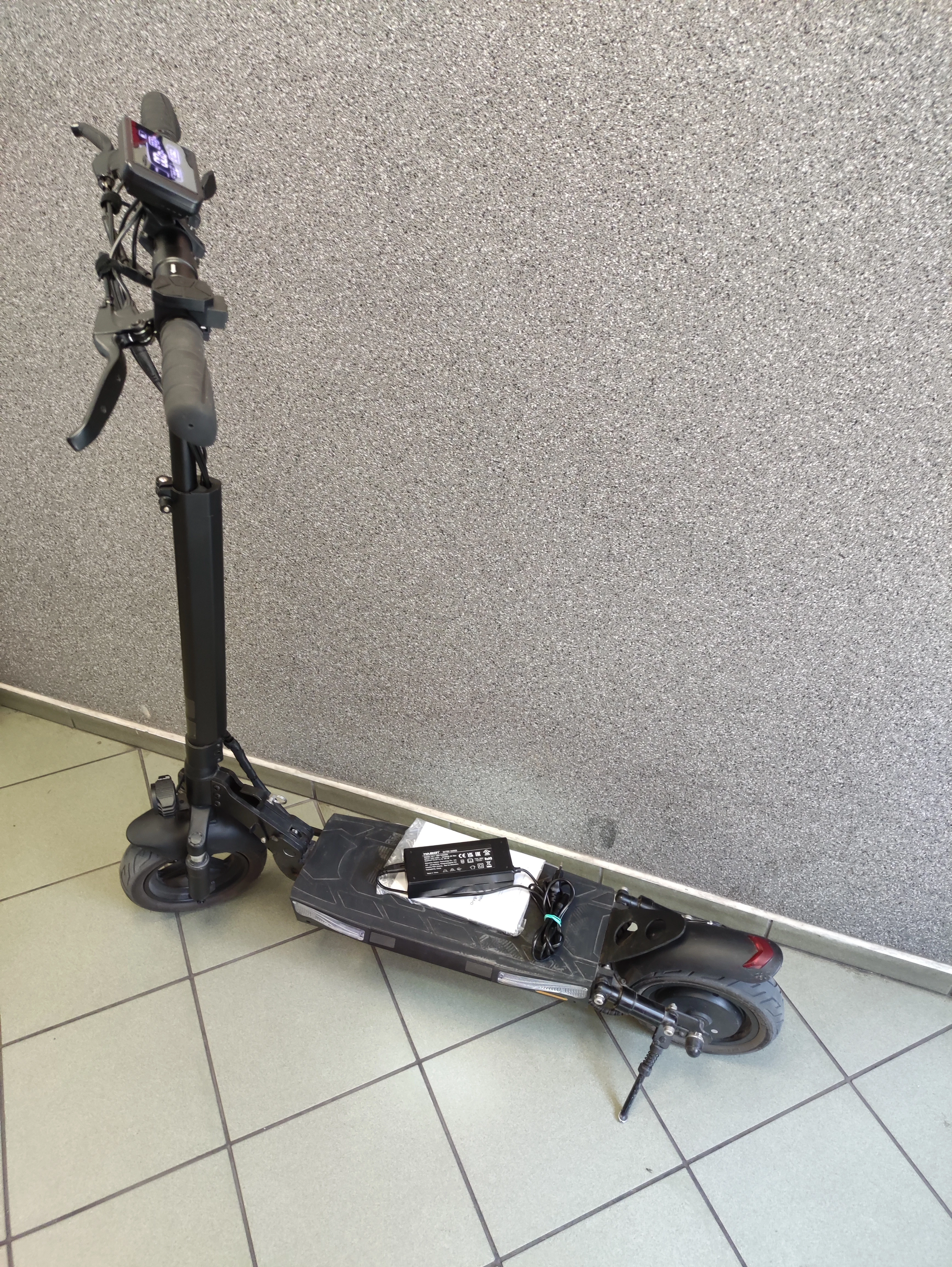 hulajnoga-elektryczna-ruptor-r1-lite-v2-ladowarka-moc-silnika-50000