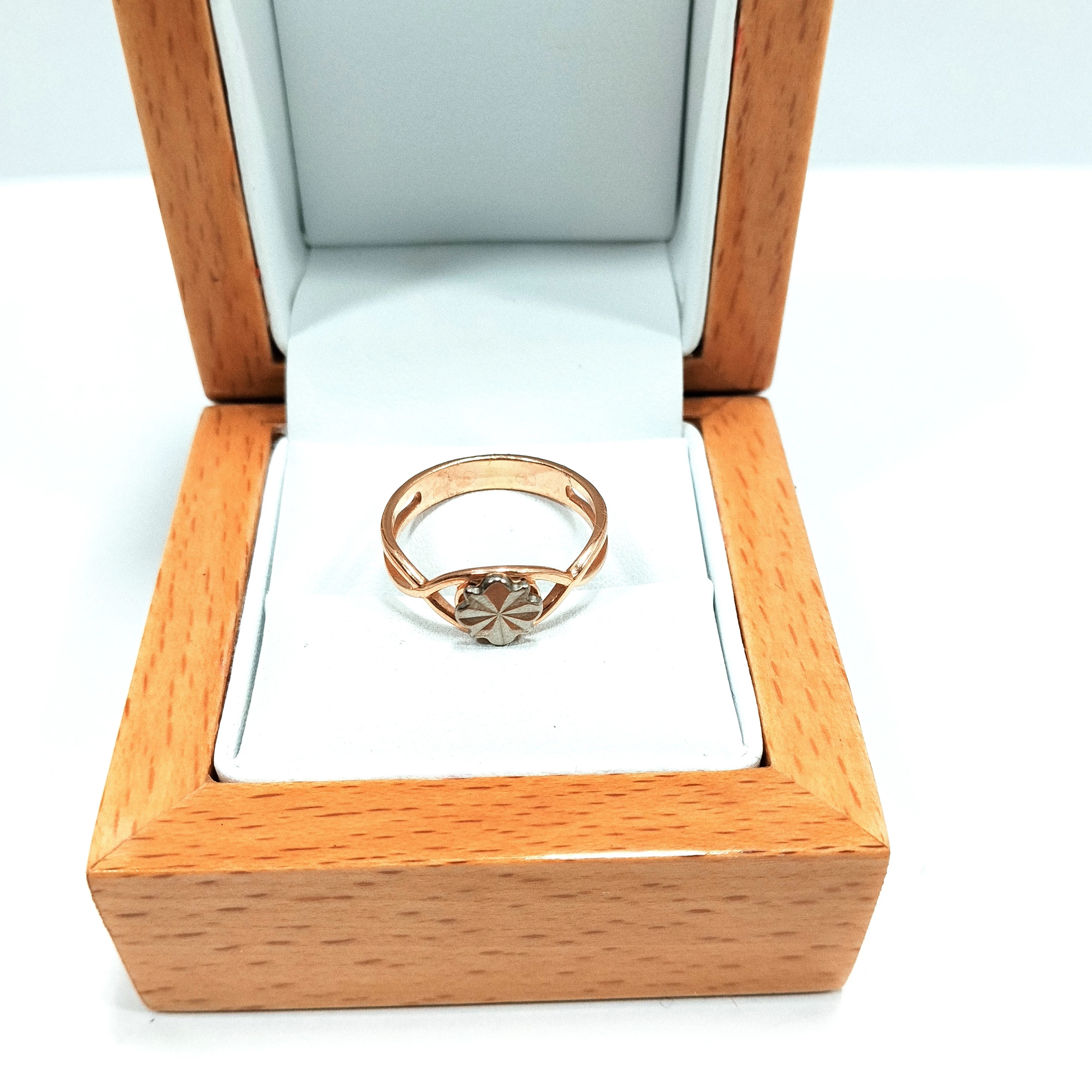 zloty-pierscionek-p585-278g-material-15835-2